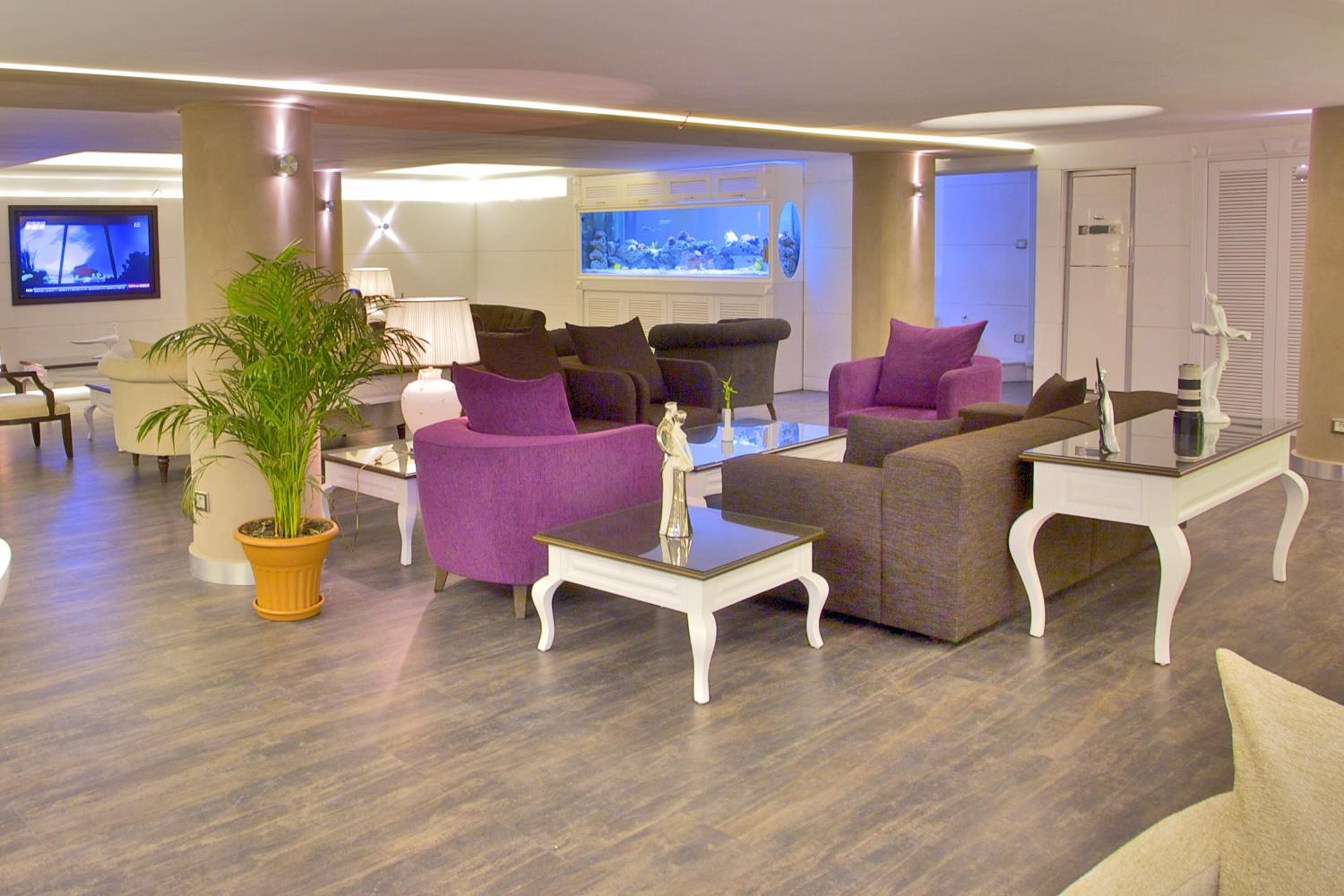 Monaco Otel - Image 13