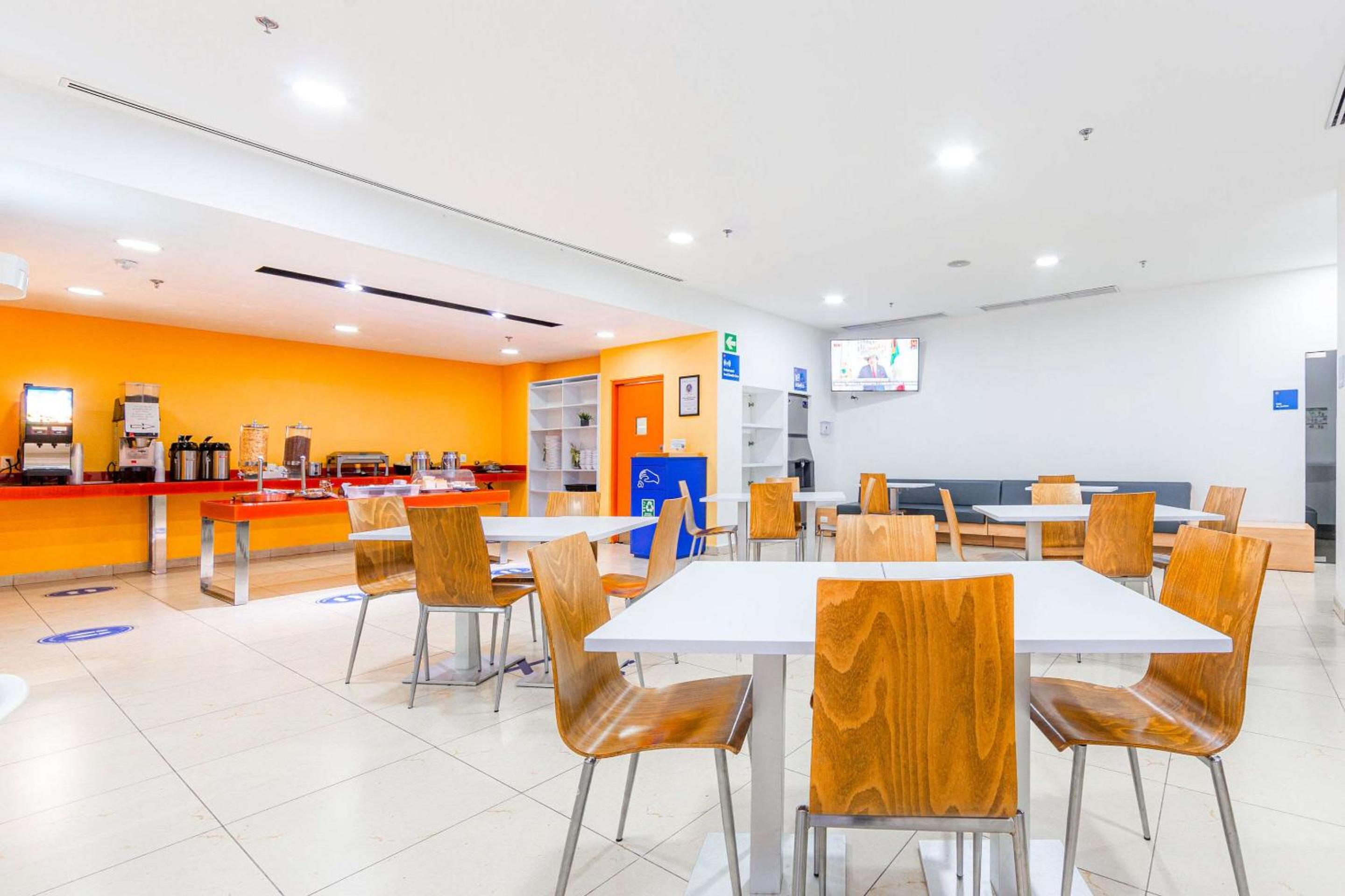 Sleep Inn Leon Antares