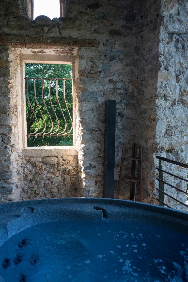 Jacuzzi