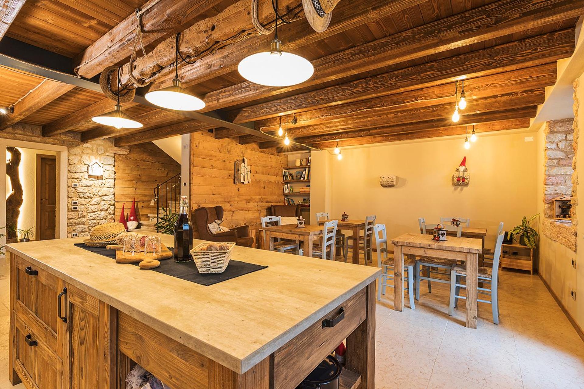 Malga Laben en Velo Veronese — kitchen
