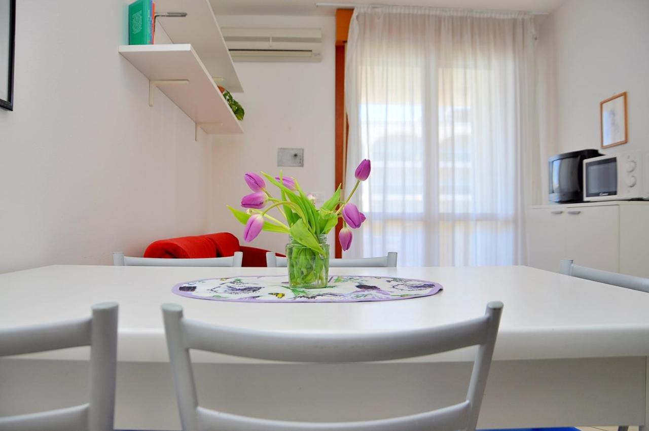 Comfortable apartment overlooking the sea view 4