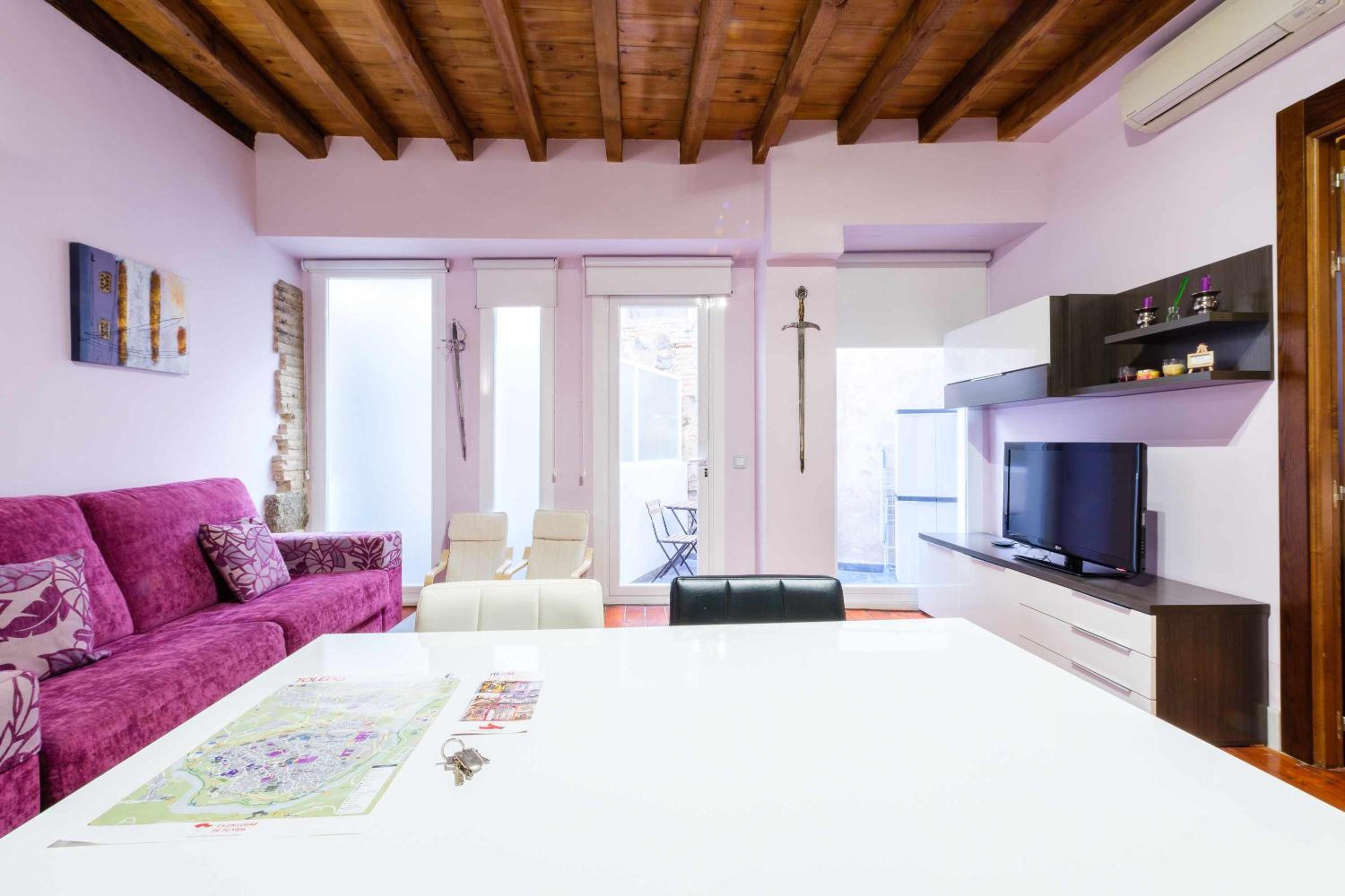 Apartamento con patio junto a la Catedral by Toledo AP