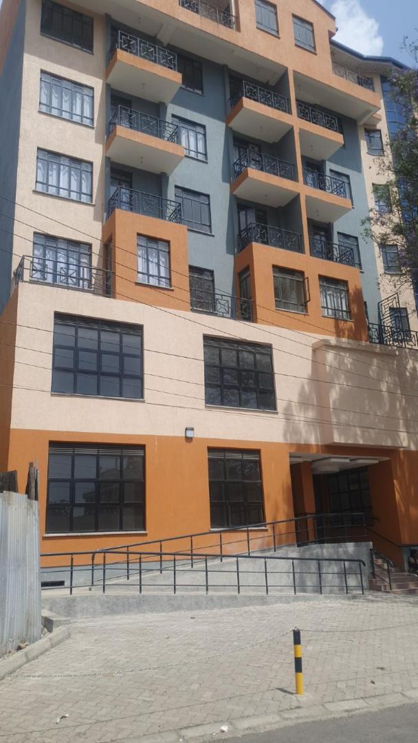 lovely modern 1,2 bedroom apartment in town view 2