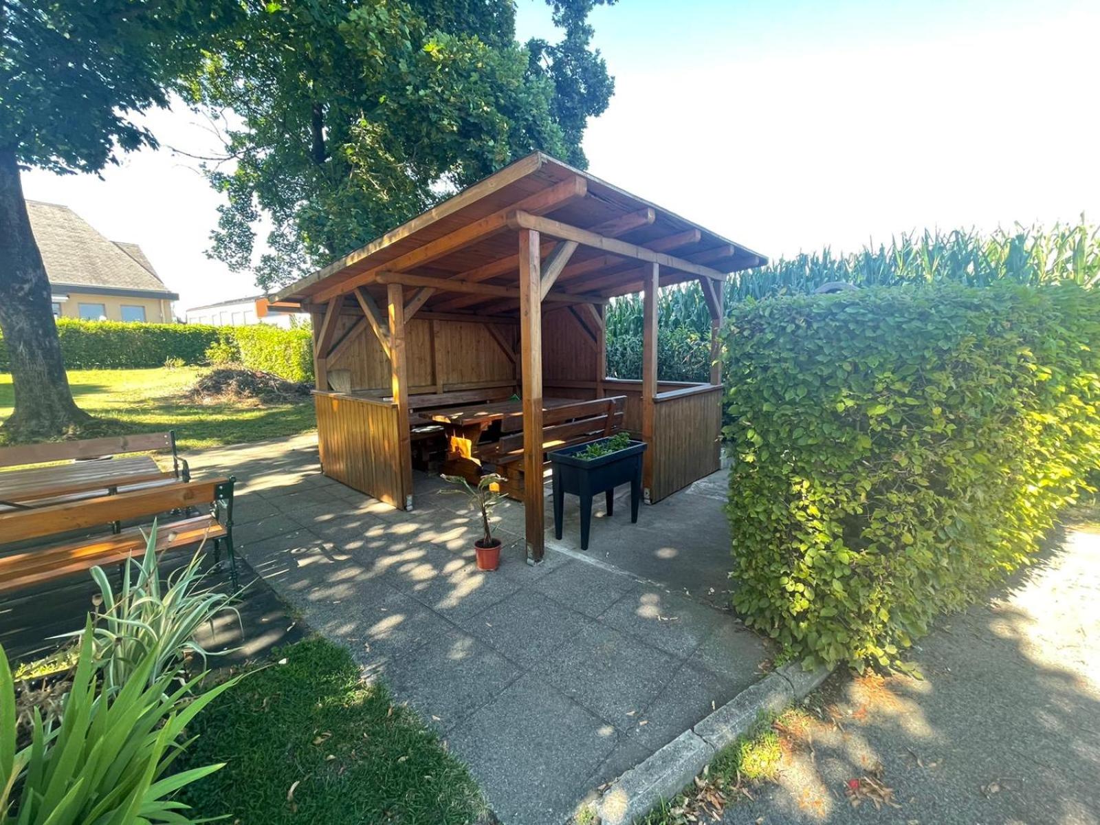 Sorinas Home - Comfortable Apartment near Graz - Free Parking