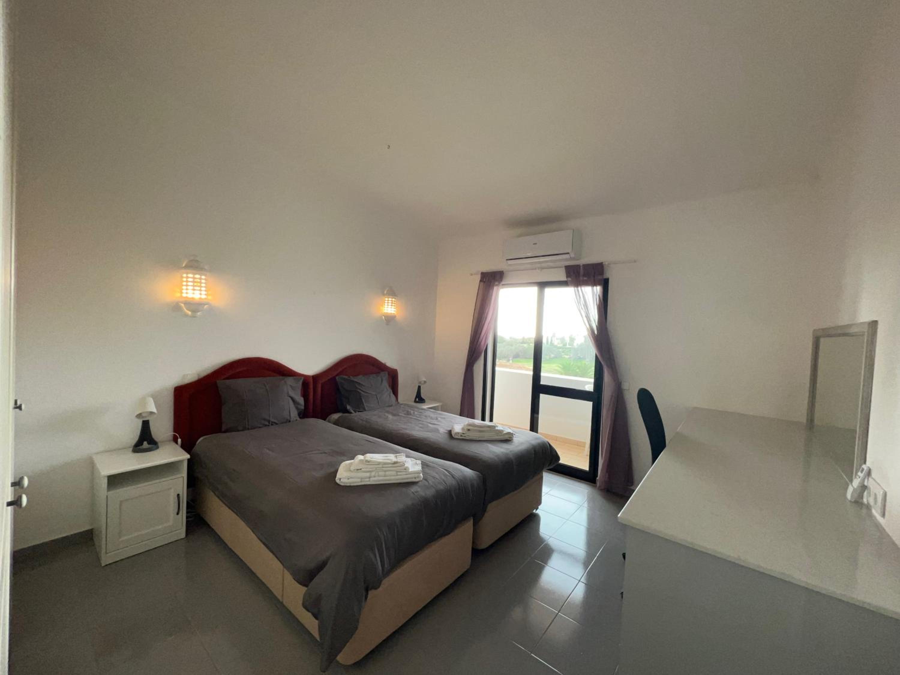 Renovated Vale do Milho Golf Apartment with sea view