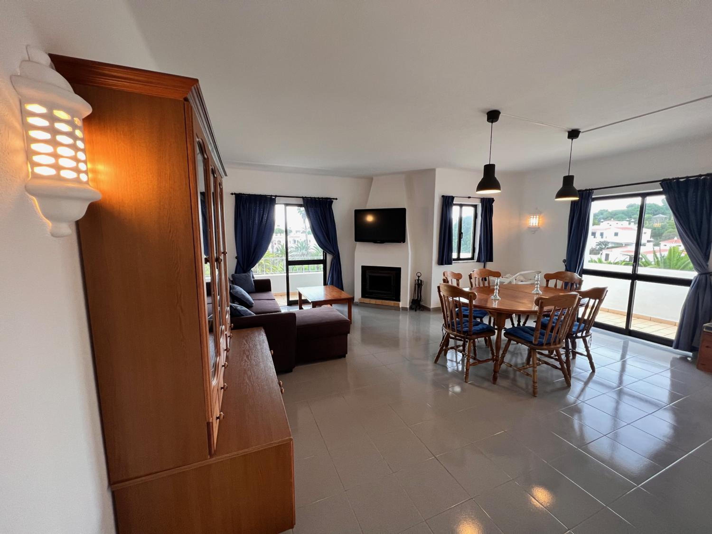 Renovated Vale do Milho Golf Apartment with sea view