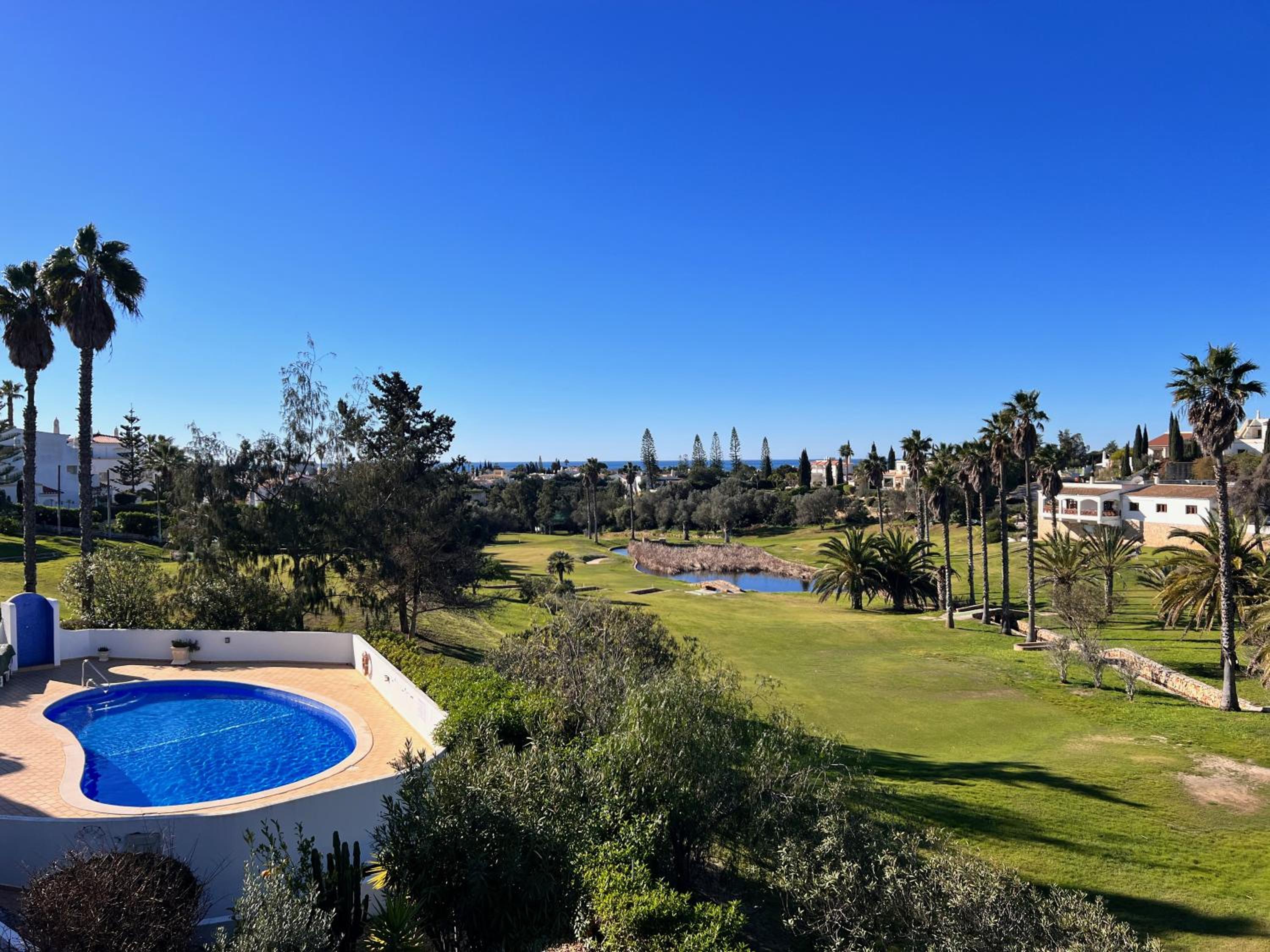 Renovated Vale do Milho Golf Apartment with sea view
