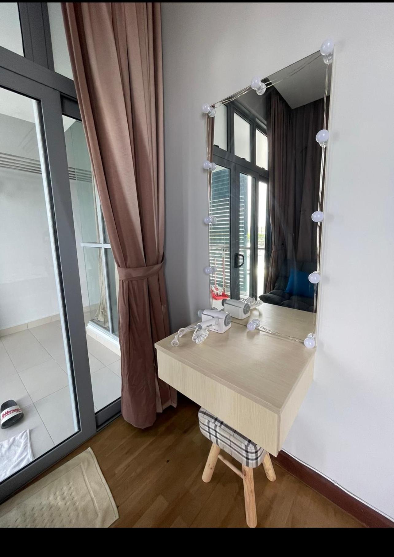 Lux 3BR max 16pax Suite Puteri Habour sea view near Legoland photo 3