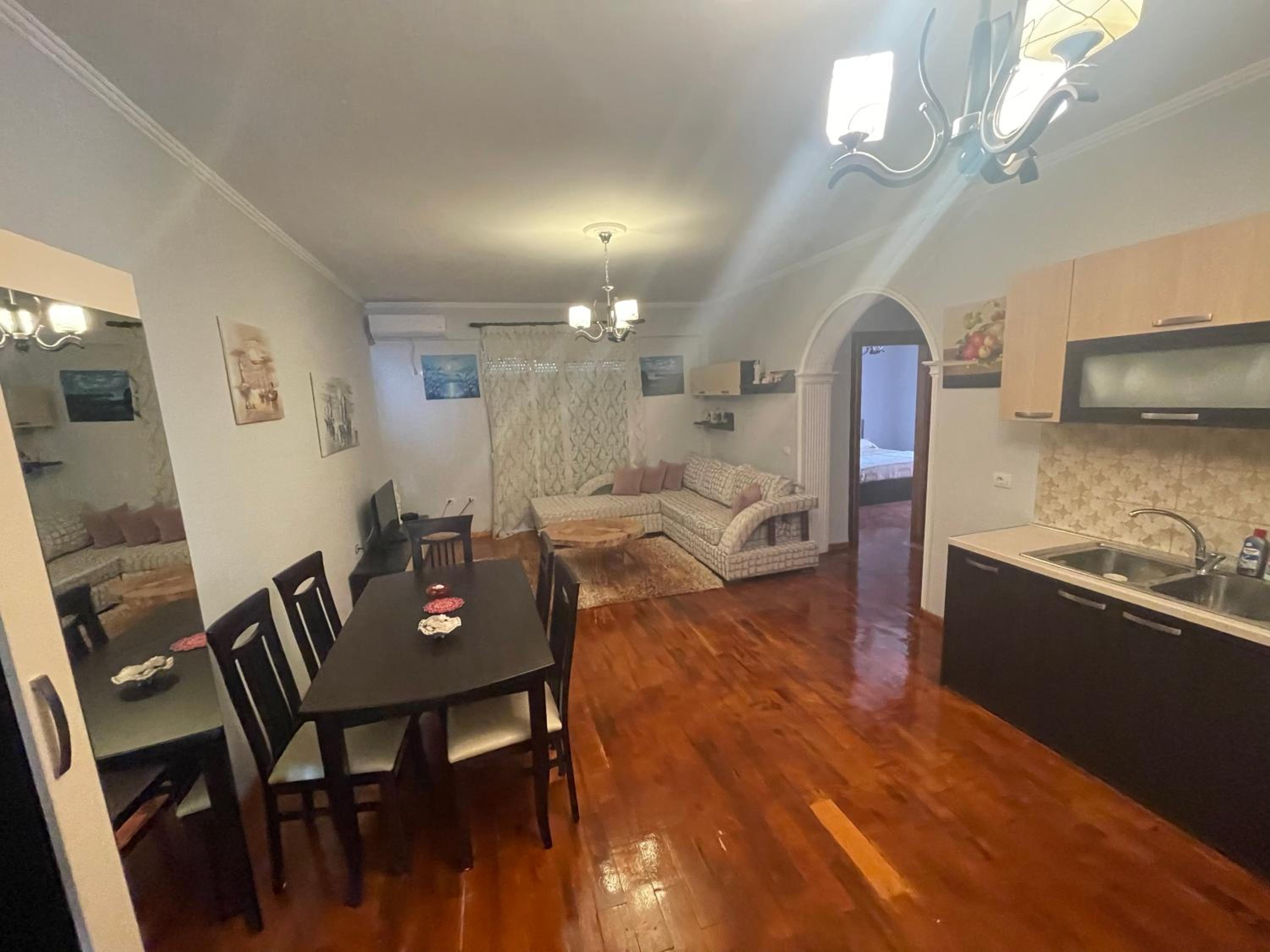 Oni's Apartments