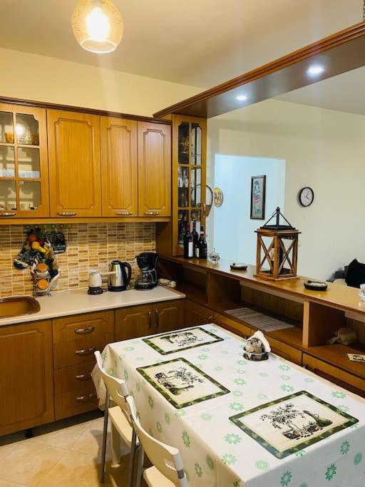 Aleksander’s New and spacious Apartment in Saranda