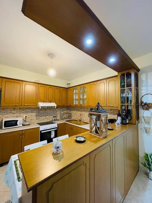 Aleksander’s New and spacious Apartment in Saranda