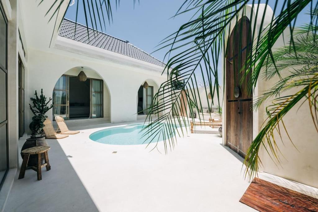 NEW Design villa Casa Alma 3BDR with private pool, Canggu view 2