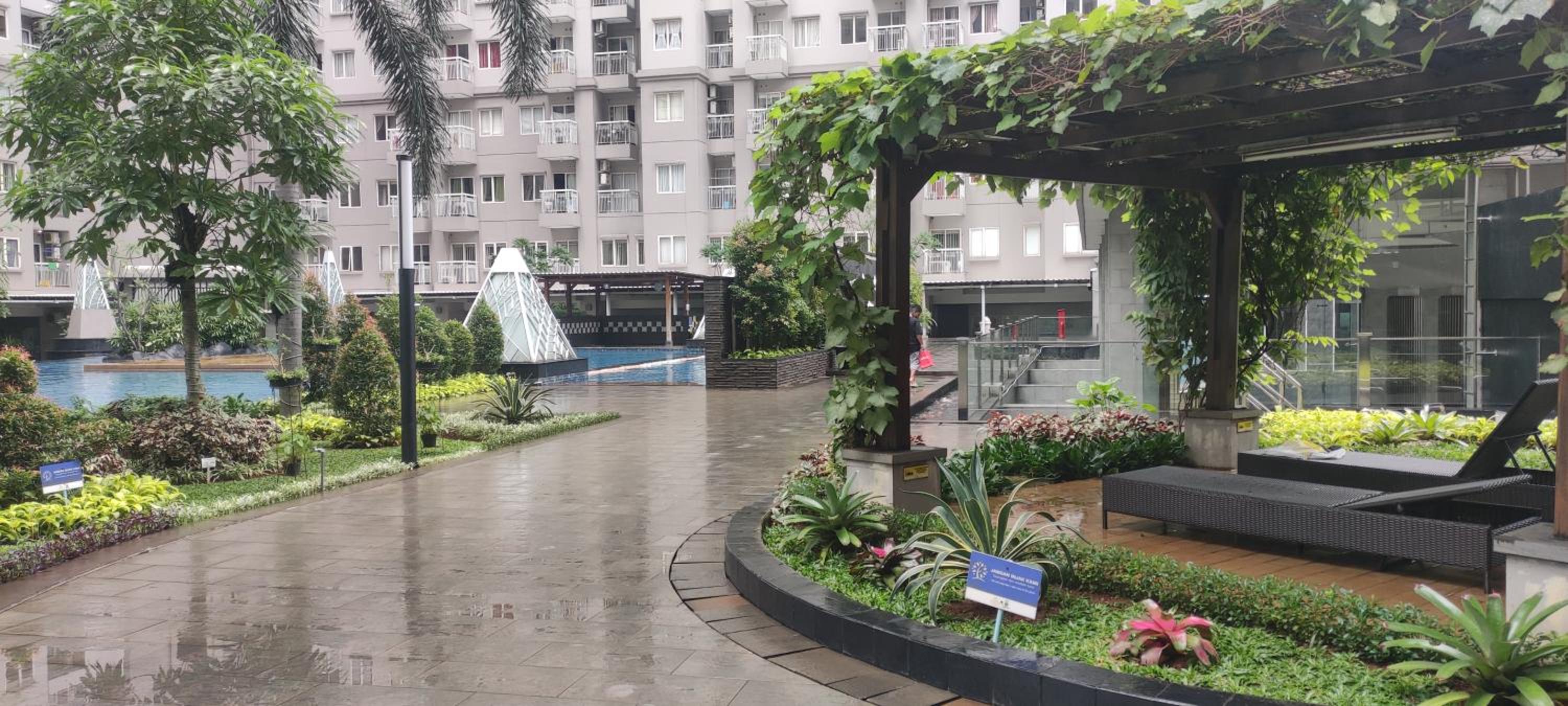 Royal Deluxe & Private Apartments - West Jakarta