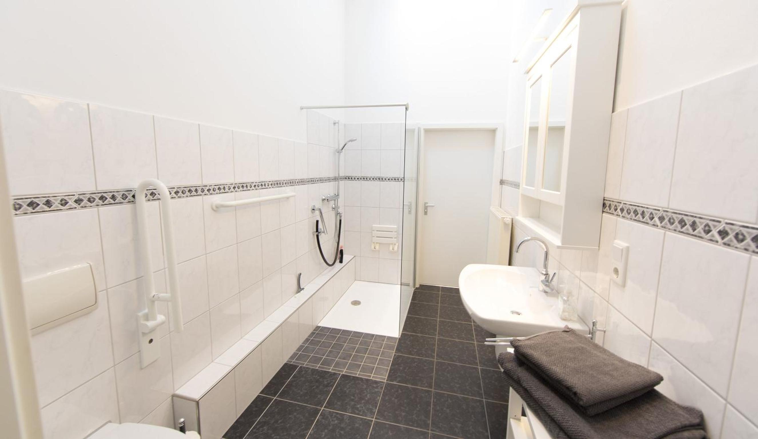 LokoMotel-Wohnung, Luxus Ferienwohnung im Lokschuppen
