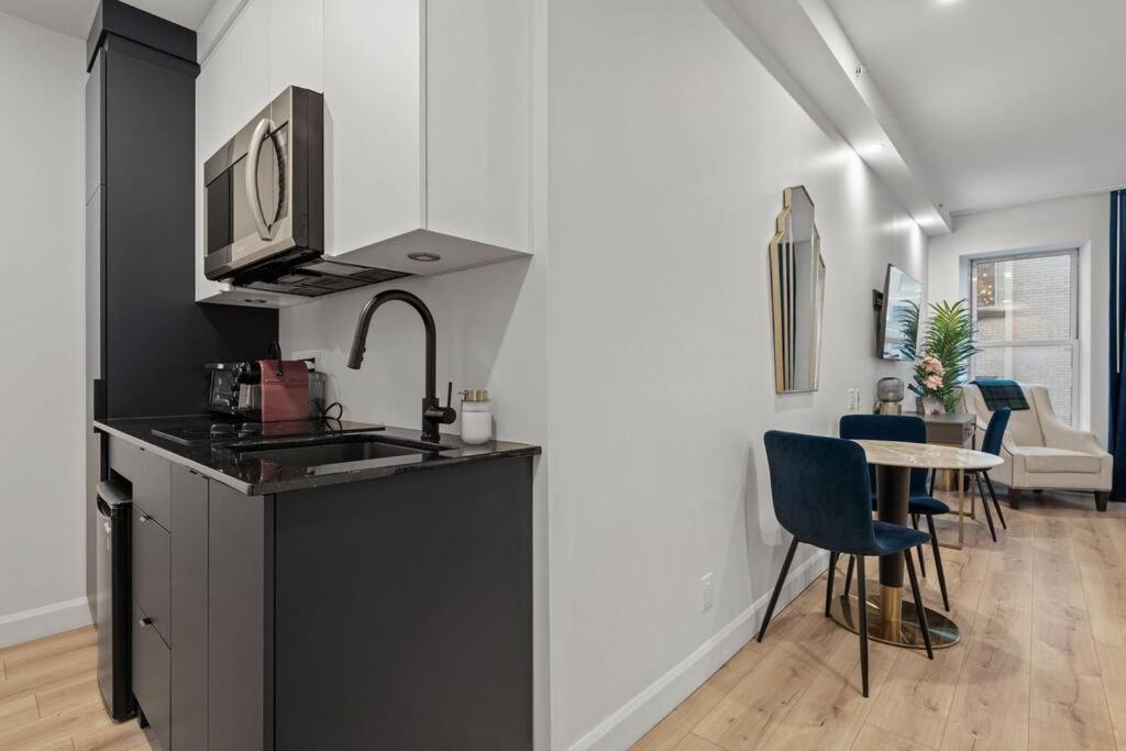Initial / Art-déco / Quebec