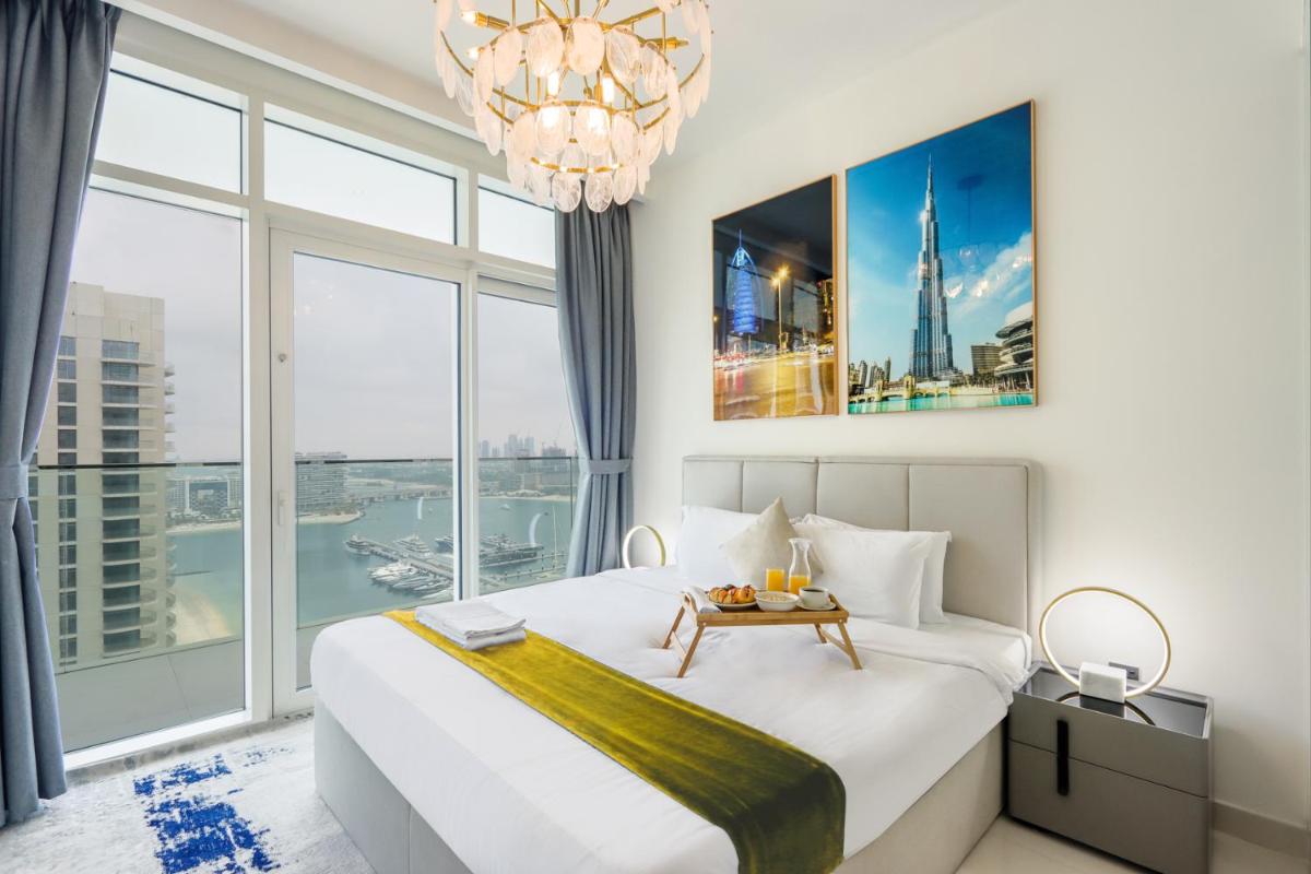 Livbnb Suites - 3 Bedroom with Private Beach Marina Skyline View