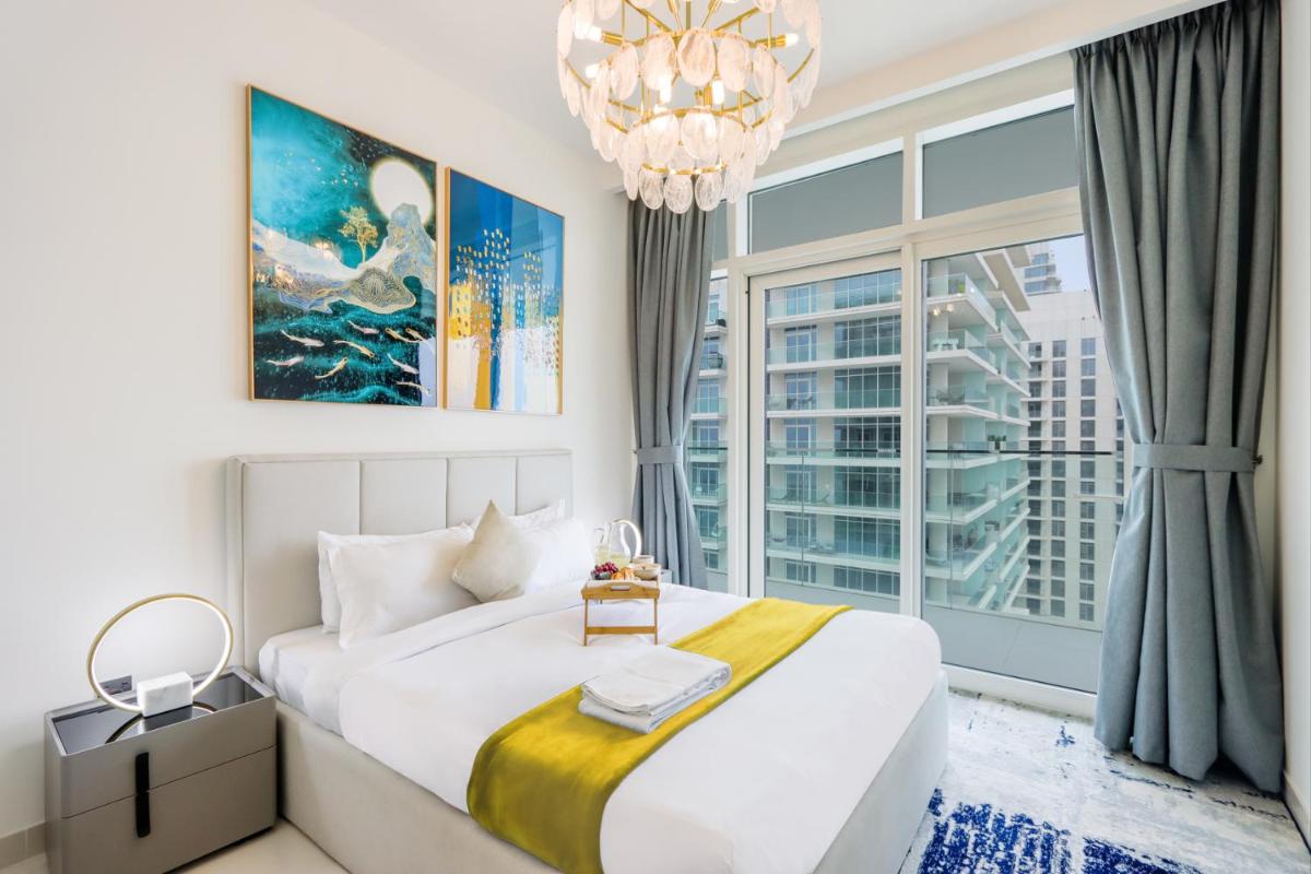 Livbnb Suites - 3 Bedroom with Private Beach Marina Skyline View