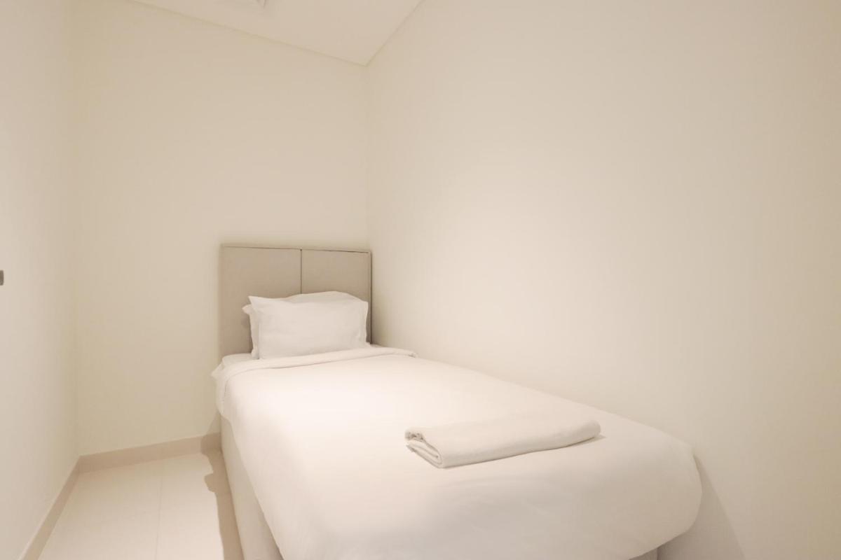Livbnb Suites - 3 Bedroom with Private Beach Marina Skyline View