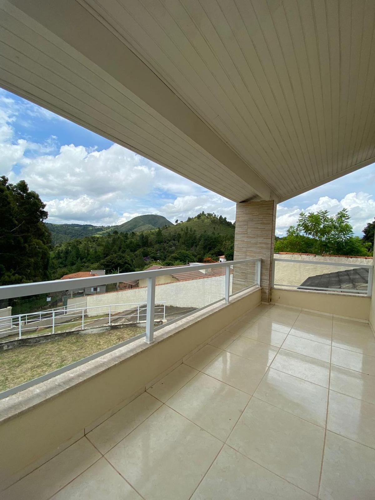 Aluga-se casa para Temporada