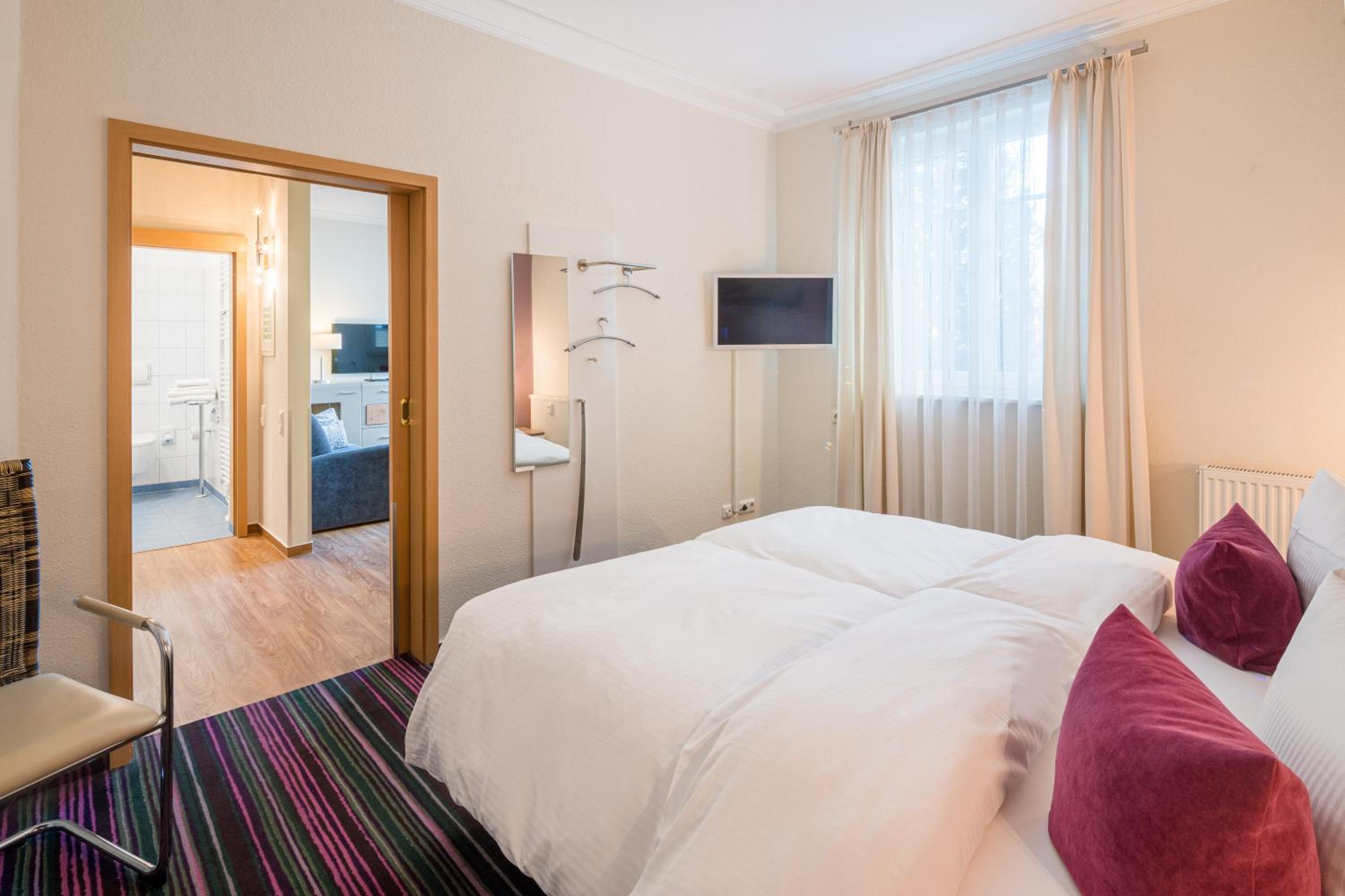 Ferienappartement und Economyzimmer Residenz Waldkrone