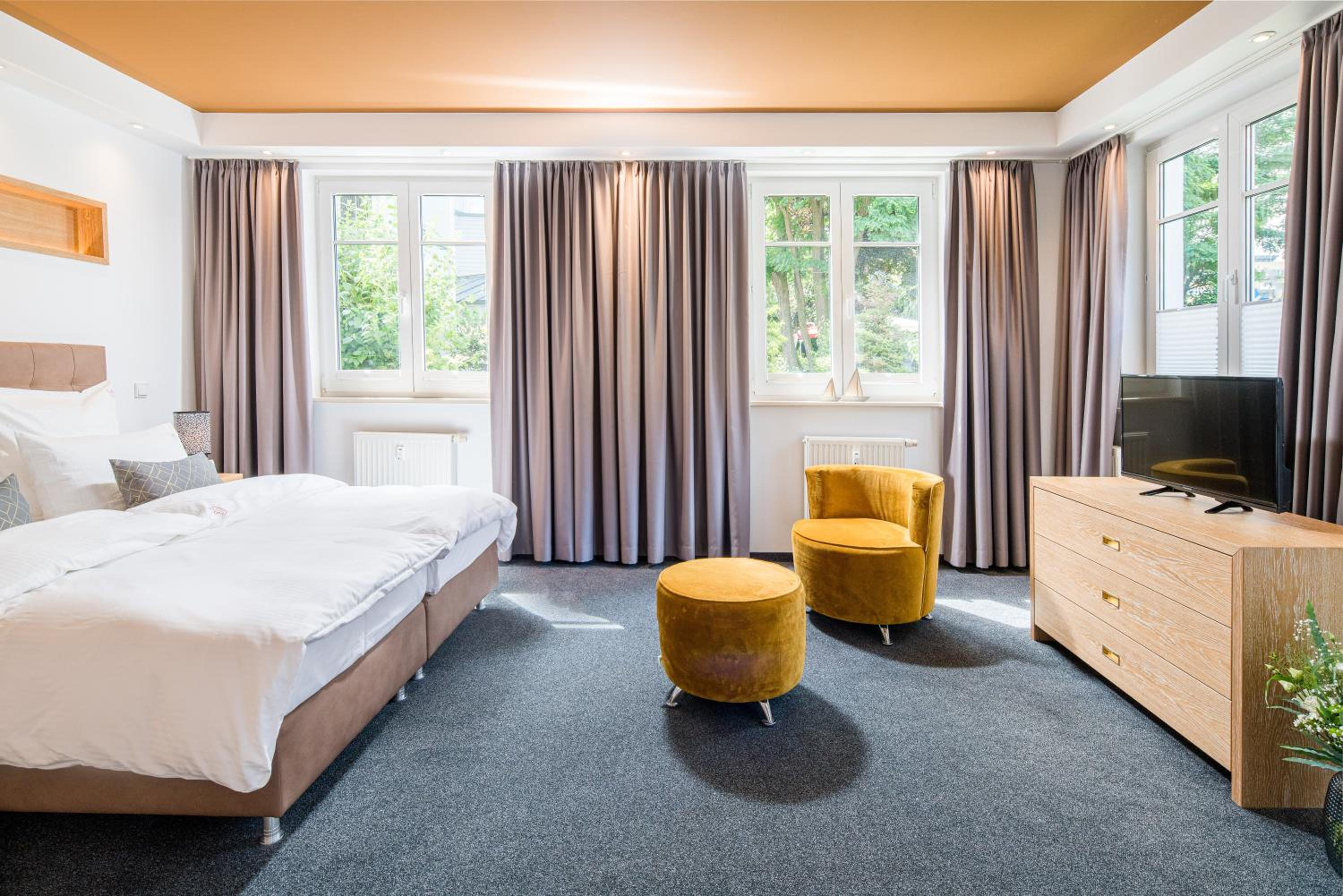 Ferienappartement und Economyzimmer Residenz Waldkrone