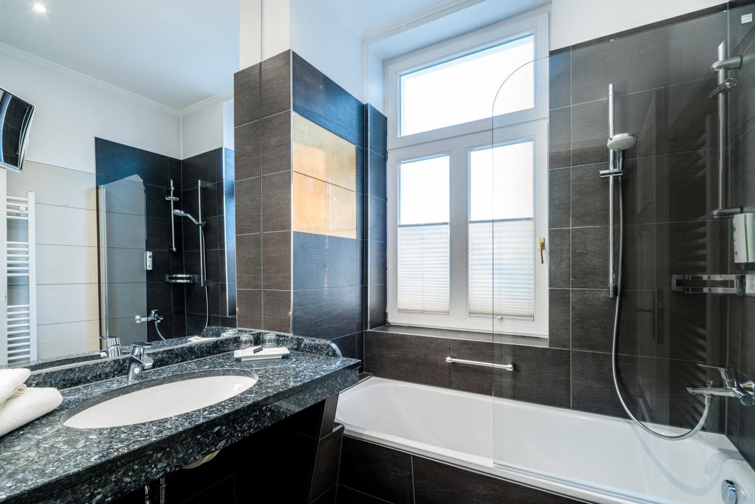 Ferienappartement und Economyzimmer Residenz Waldkrone