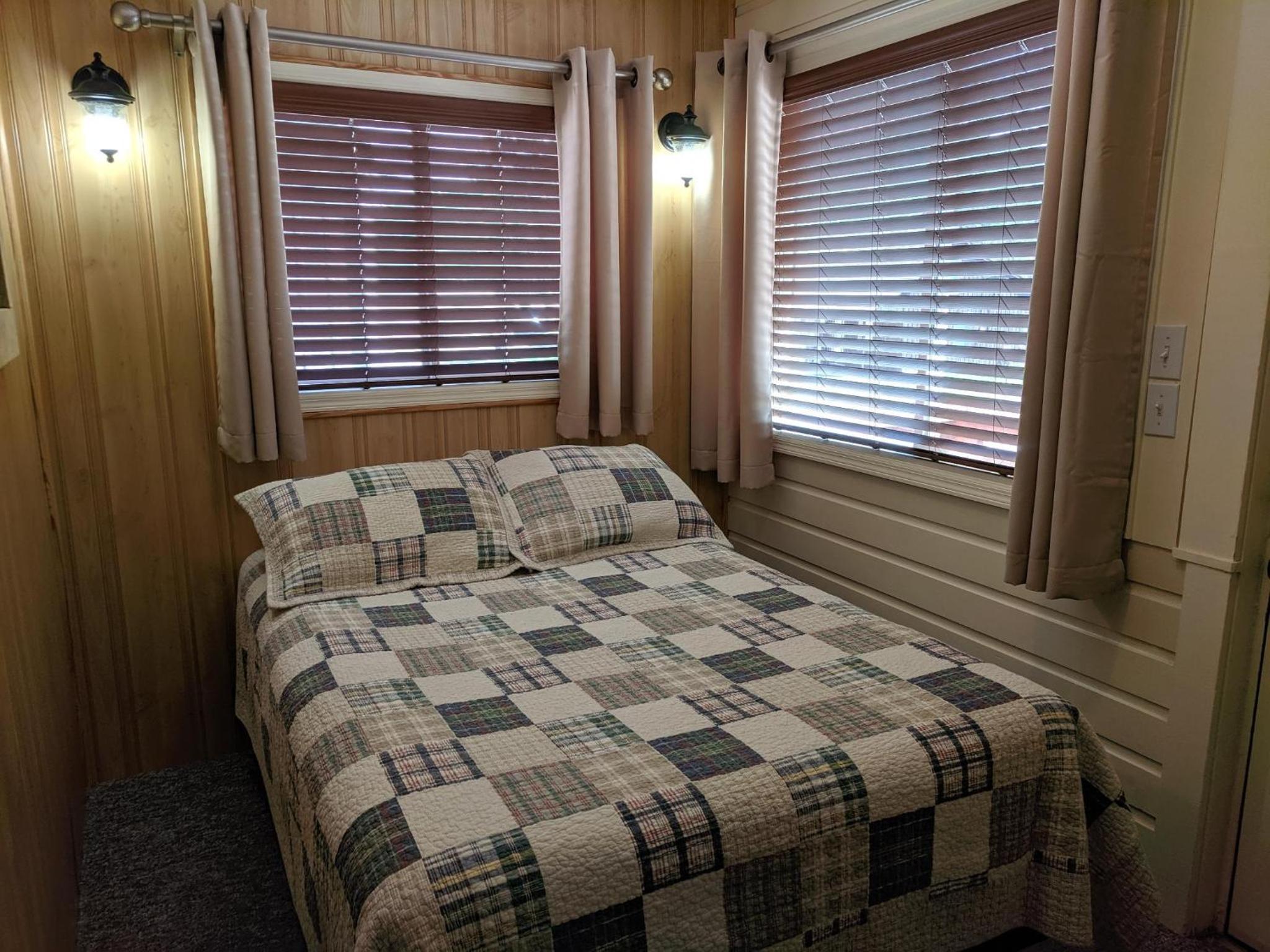 Allen Gulch Cabins