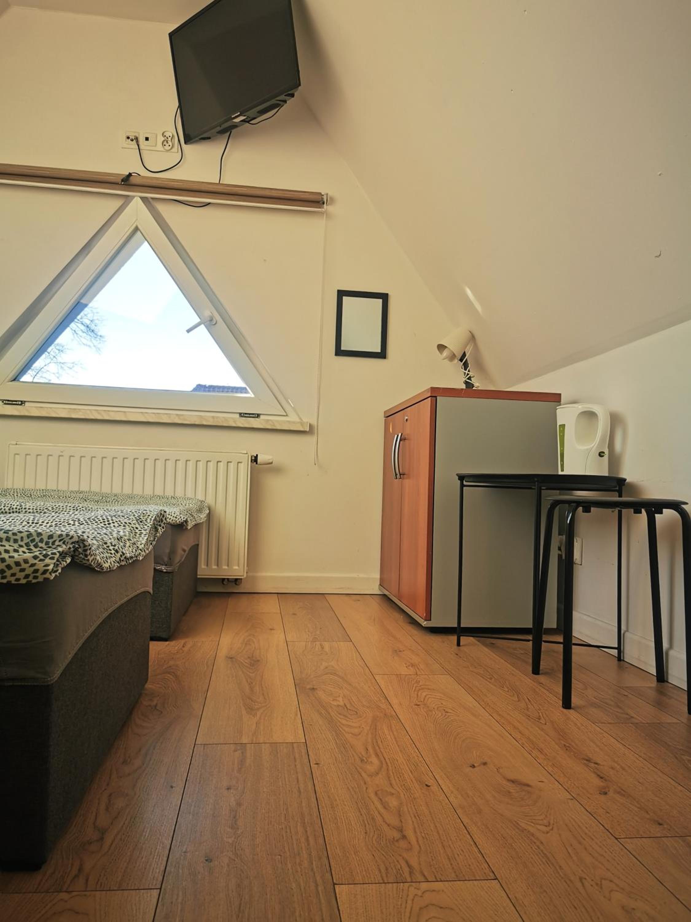 Photo 6