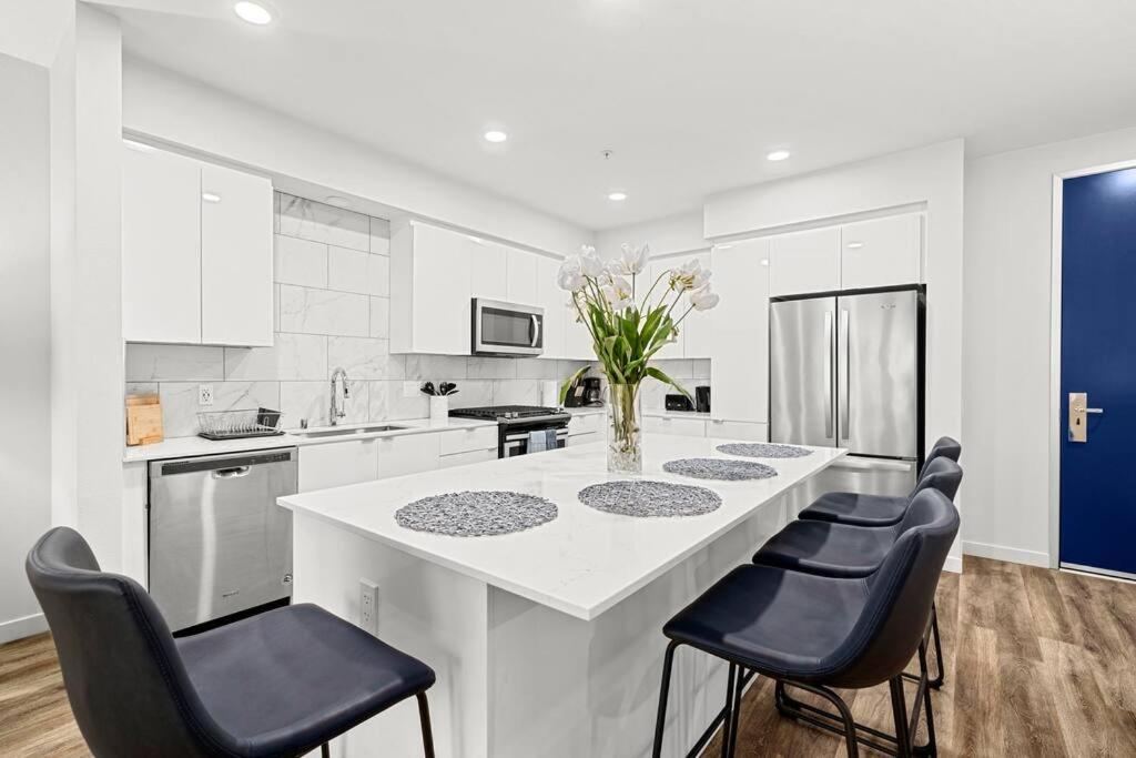 Exclusive property in the heart of marina del rey