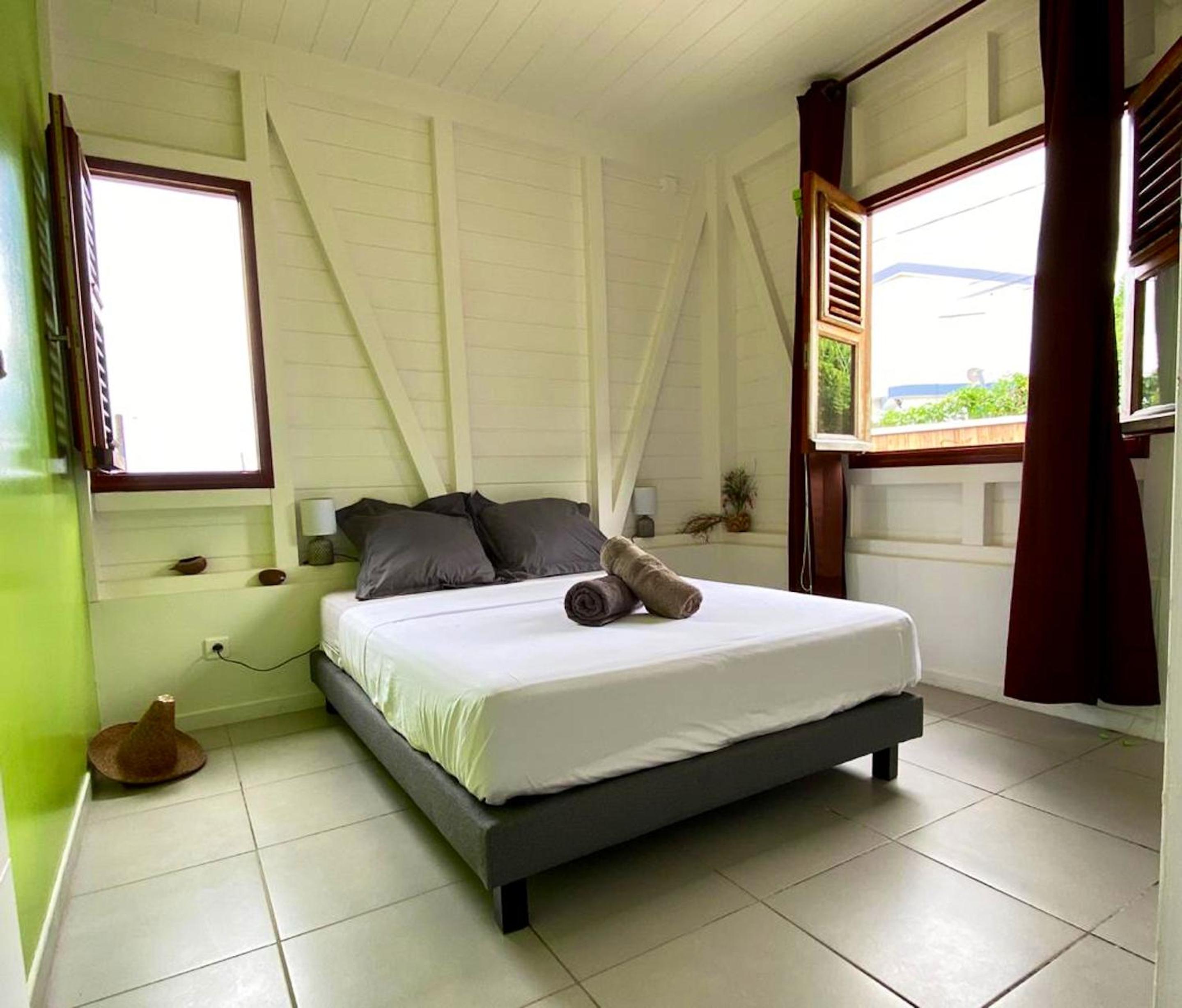 "Villa confortable proche de Case-Pilote avec piscine privée" view 3