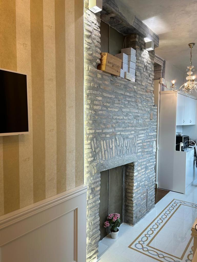 Piazza Venezia Luxury Suite