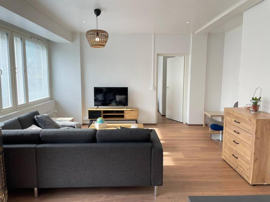 Cozy & modern central-apartment view 4
