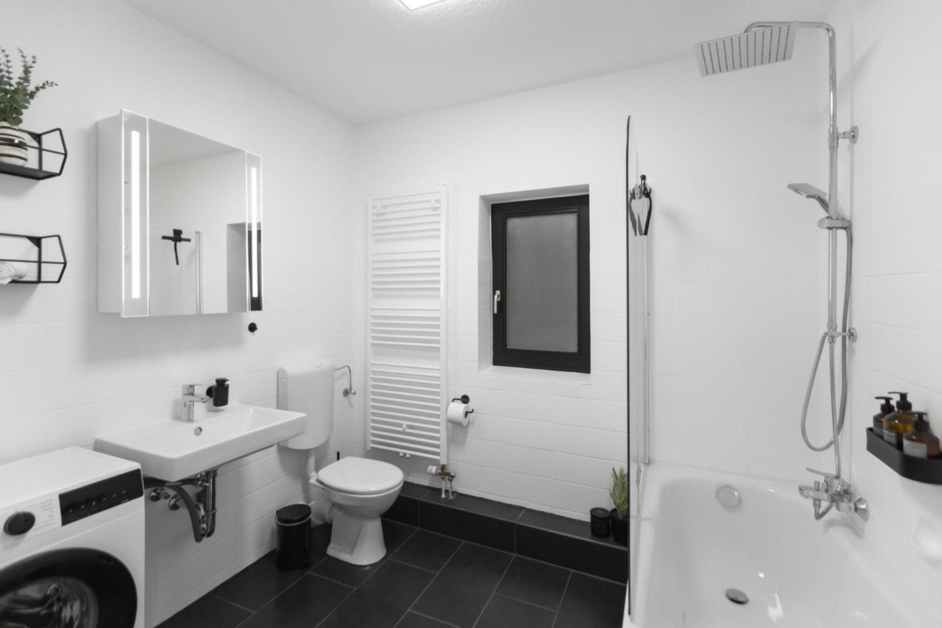 Bheaven I Golden Wave Premium Apartment