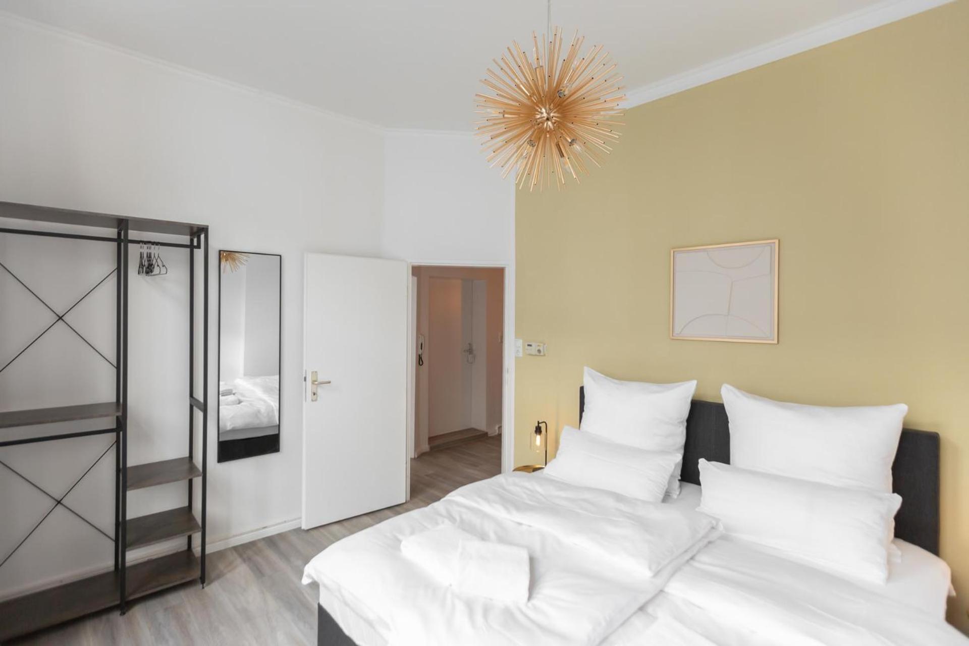 Bheaven I Golden Wave Premium Apartment