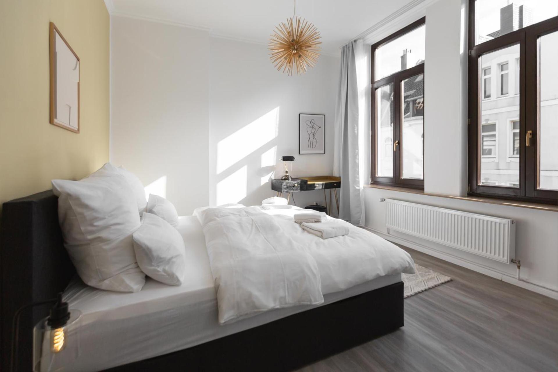 Bheaven I Golden Wave Premium Apartment