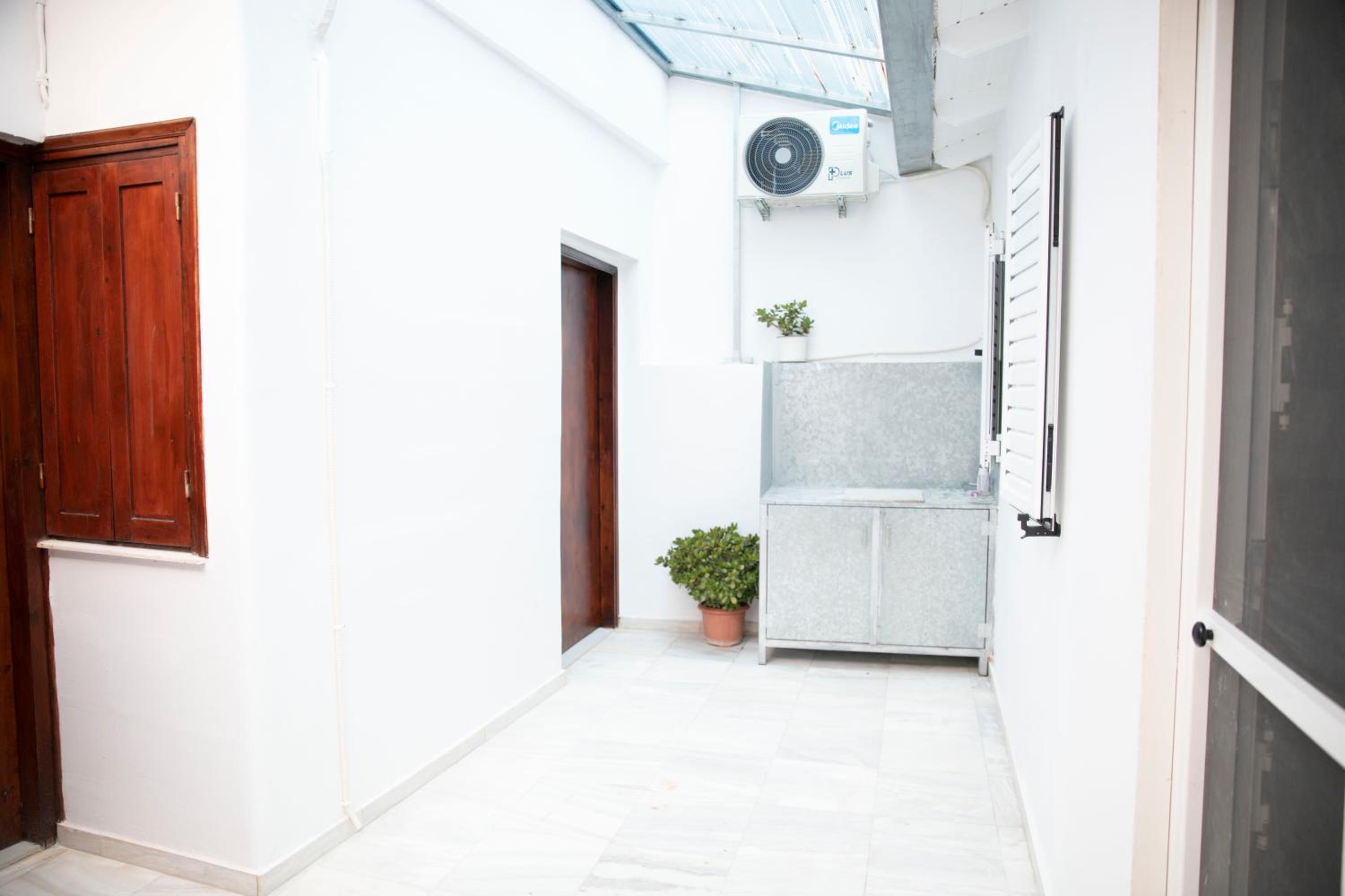 Zorbas House
