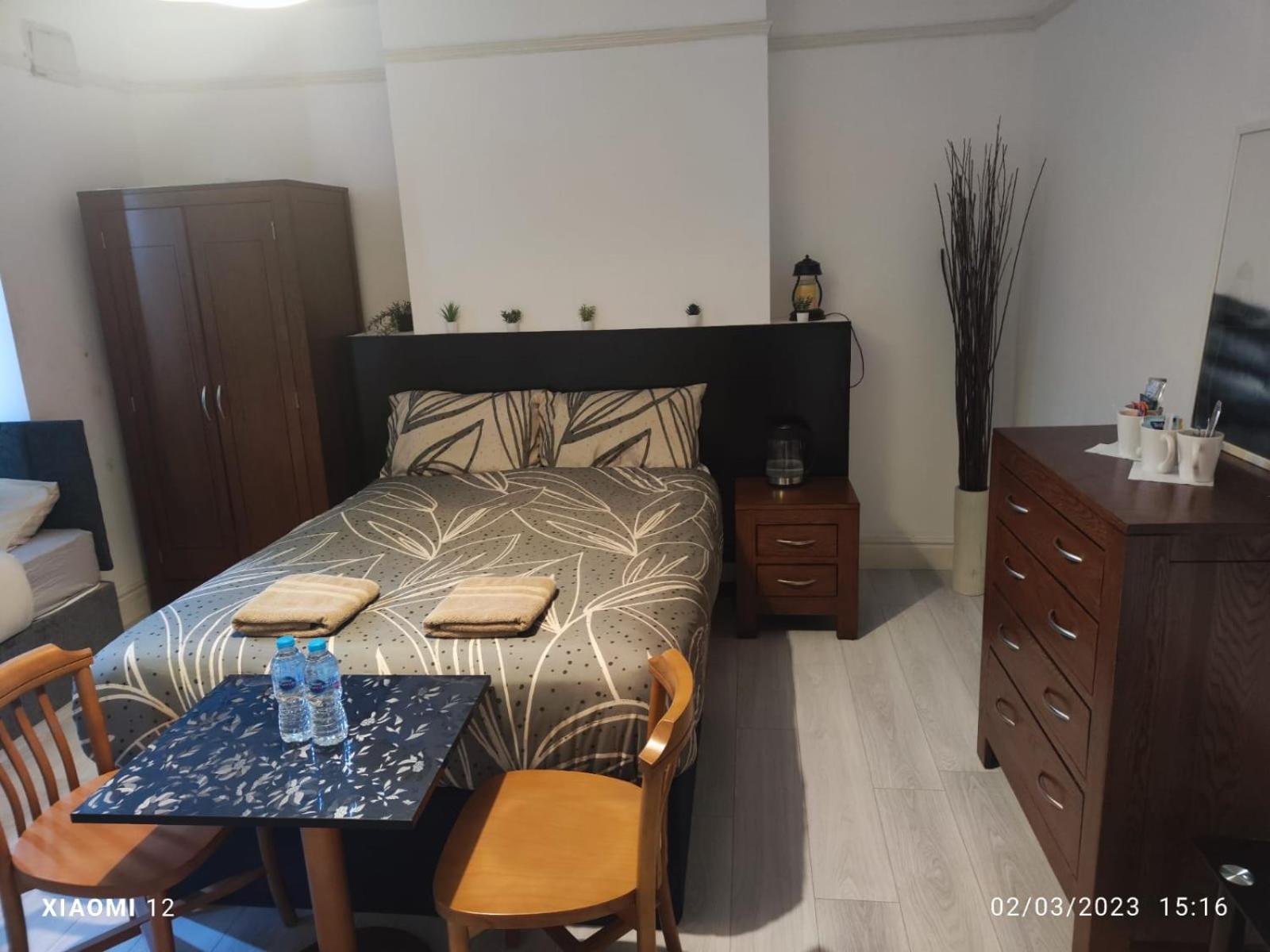 Leicester Vacations - St Lucia lodge Leicester long stays available - Property Image 25