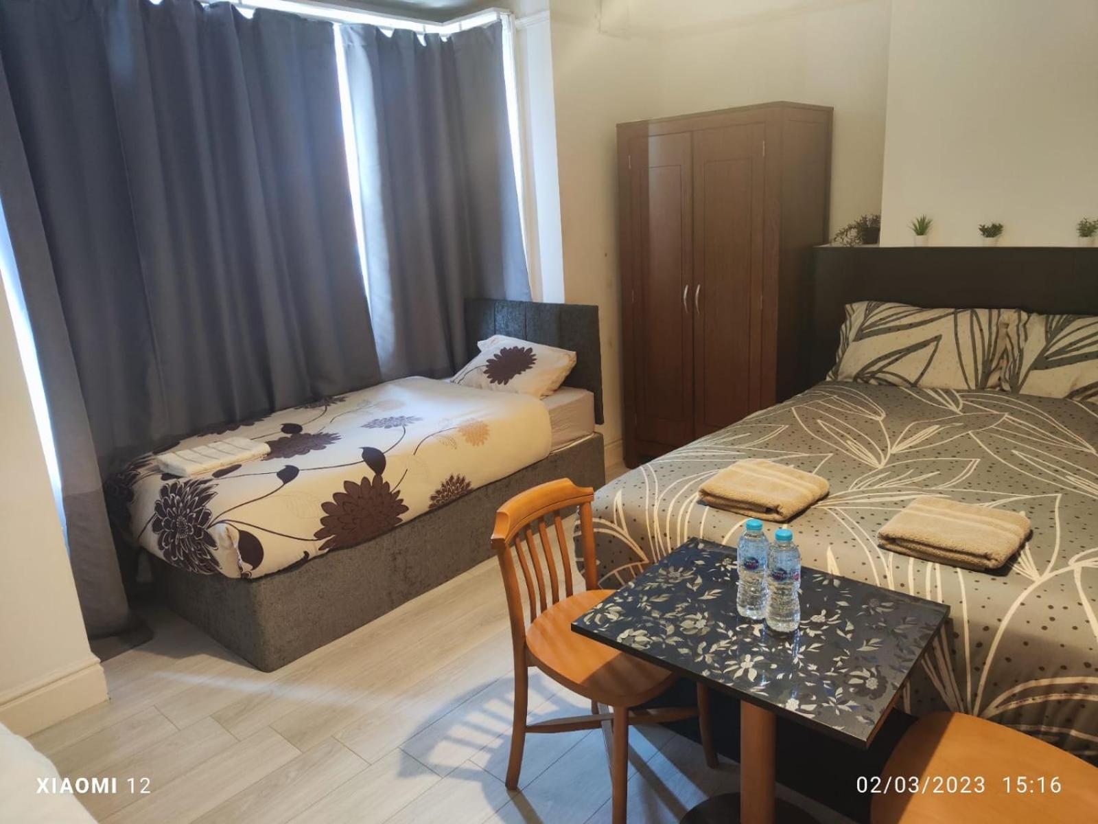 Leicester Vacations - St Lucia lodge Leicester long stays available - Property Image 3