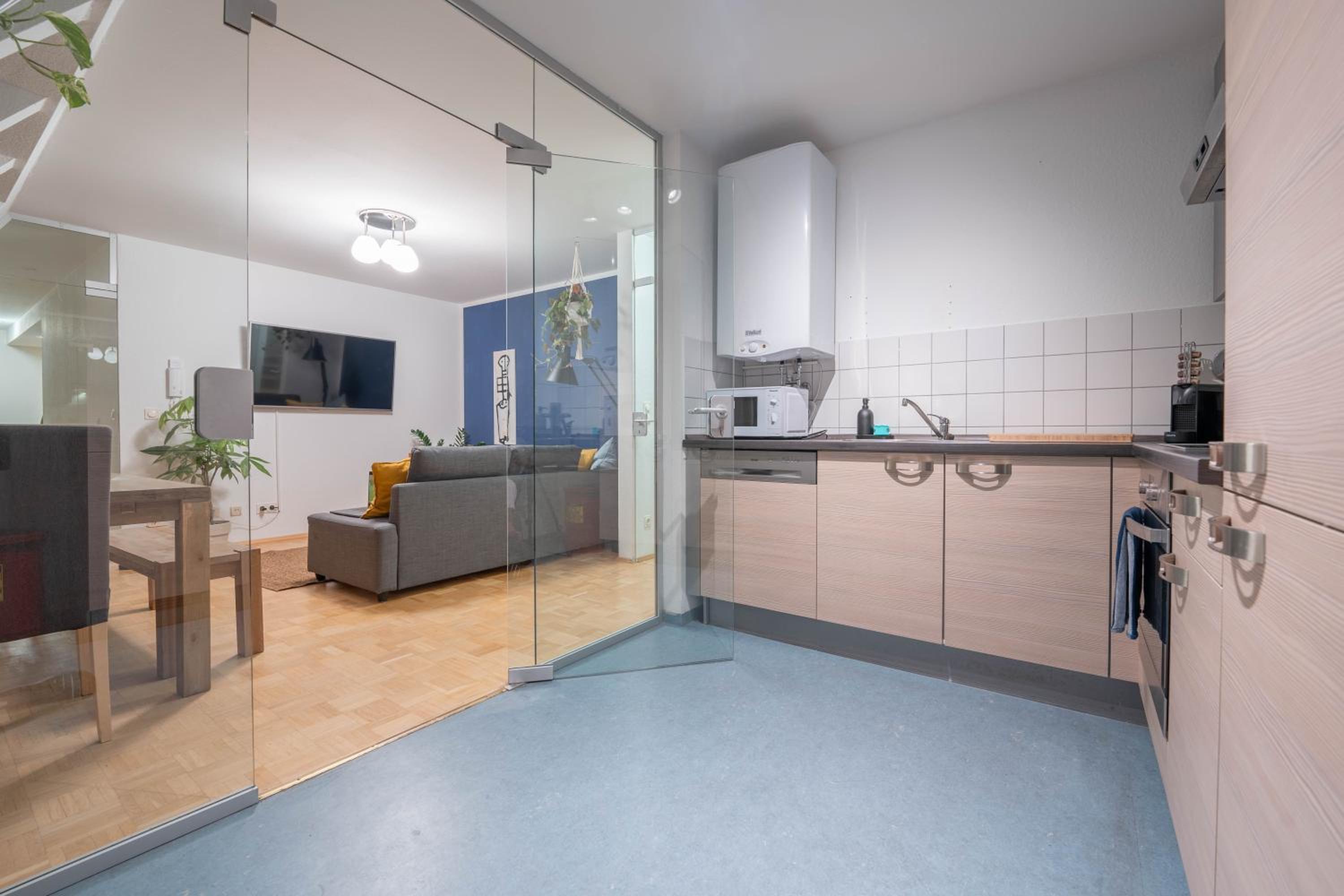 Loft mit Balkon im Historischen Altbau am Marktplatz - 75qm, DisneyPlus, 300mbs Internet