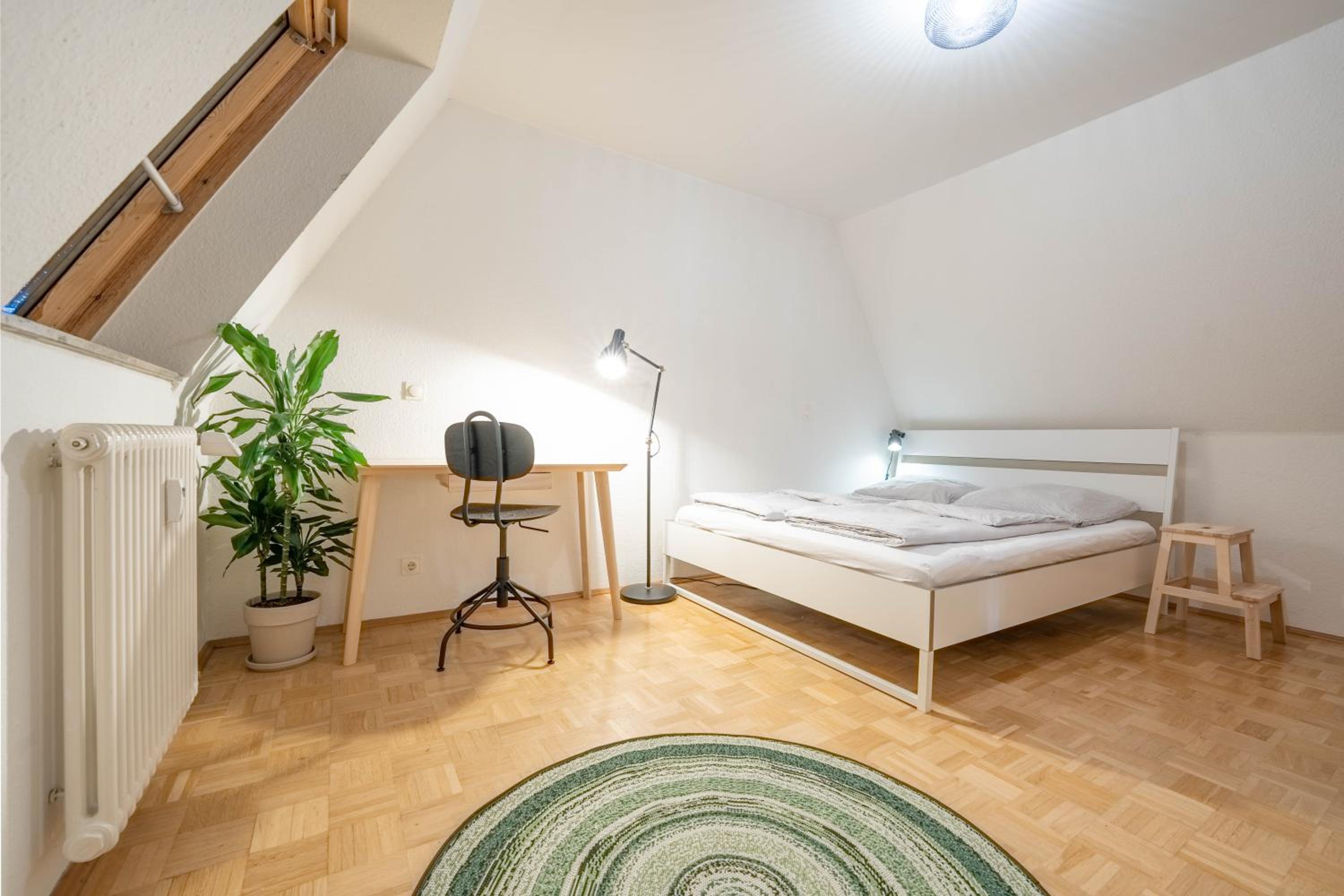 Loft mit Balkon im Historischen Altbau am Marktplatz - 75qm, DisneyPlus, 300mbs Internet