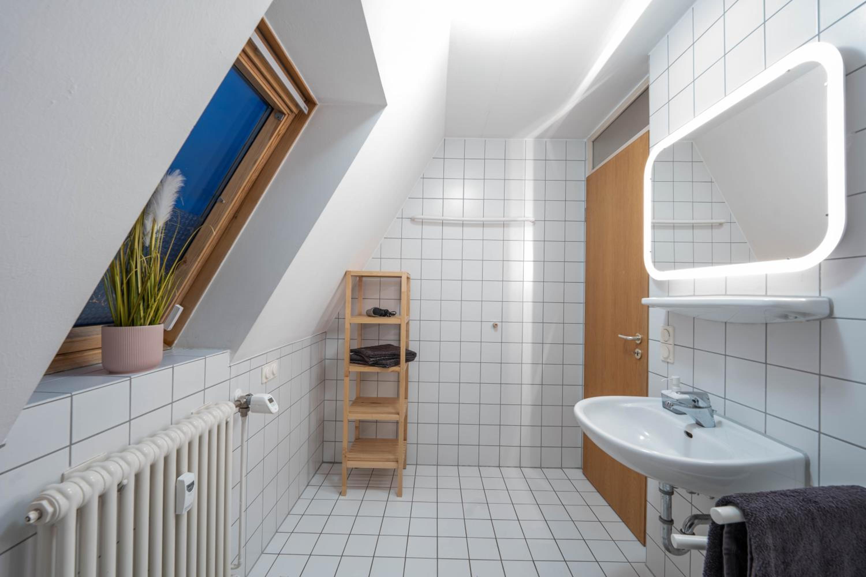 Loft mit Balkon im Historischen Altbau am Marktplatz - 75qm, DisneyPlus, 300mbs Internet