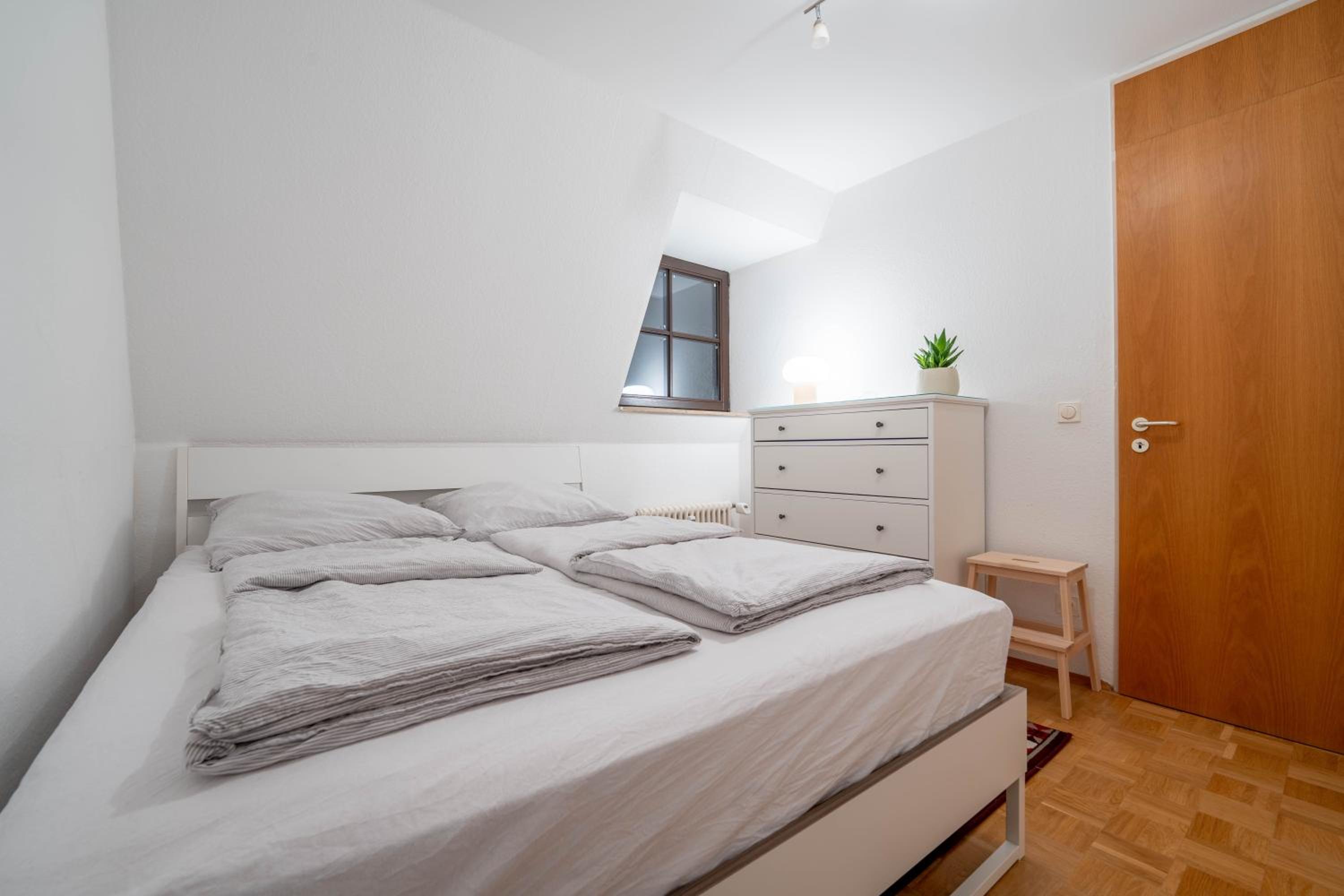 Loft mit Balkon im Historischen Altbau am Marktplatz - 75qm, DisneyPlus, 300mbs Internet