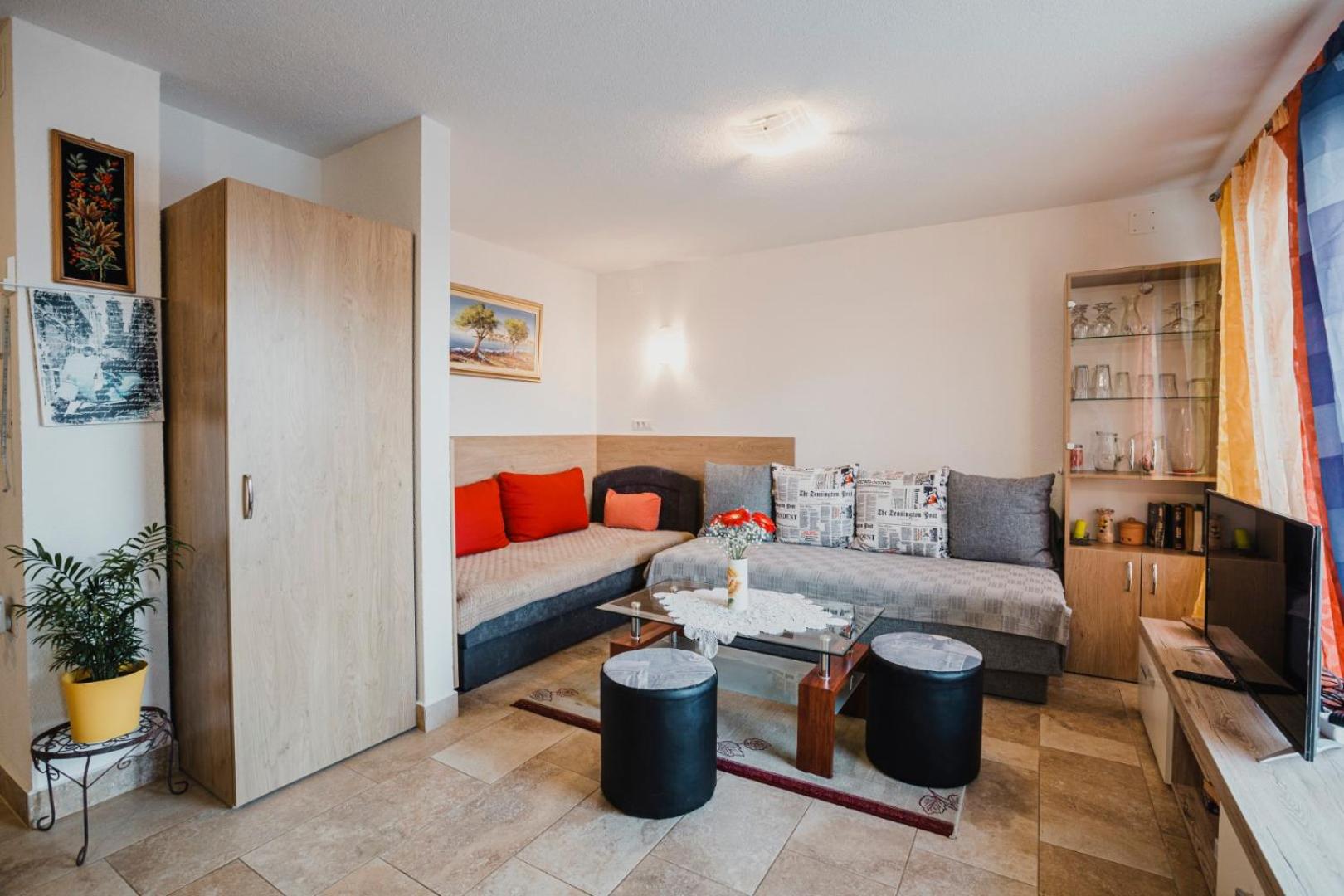 Apartments Mavel