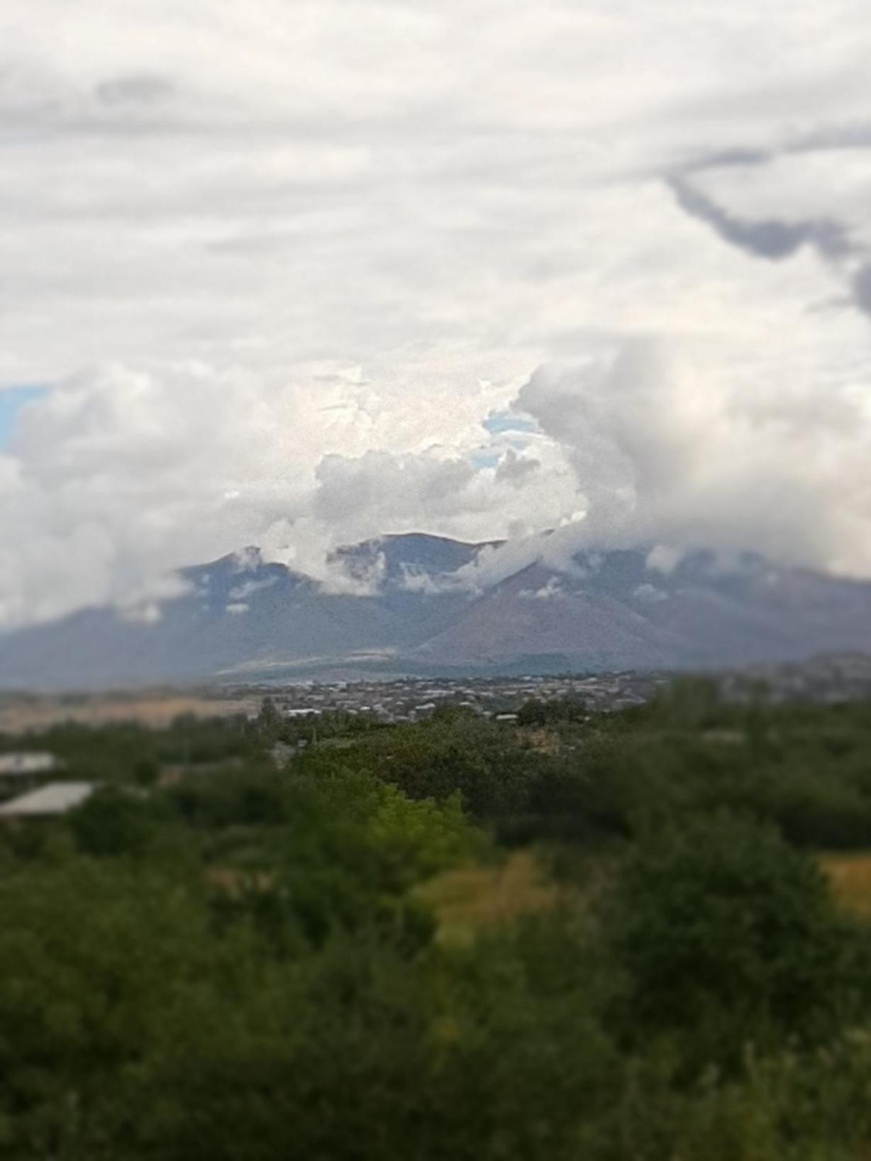 Near Yerevan Serlinhouse