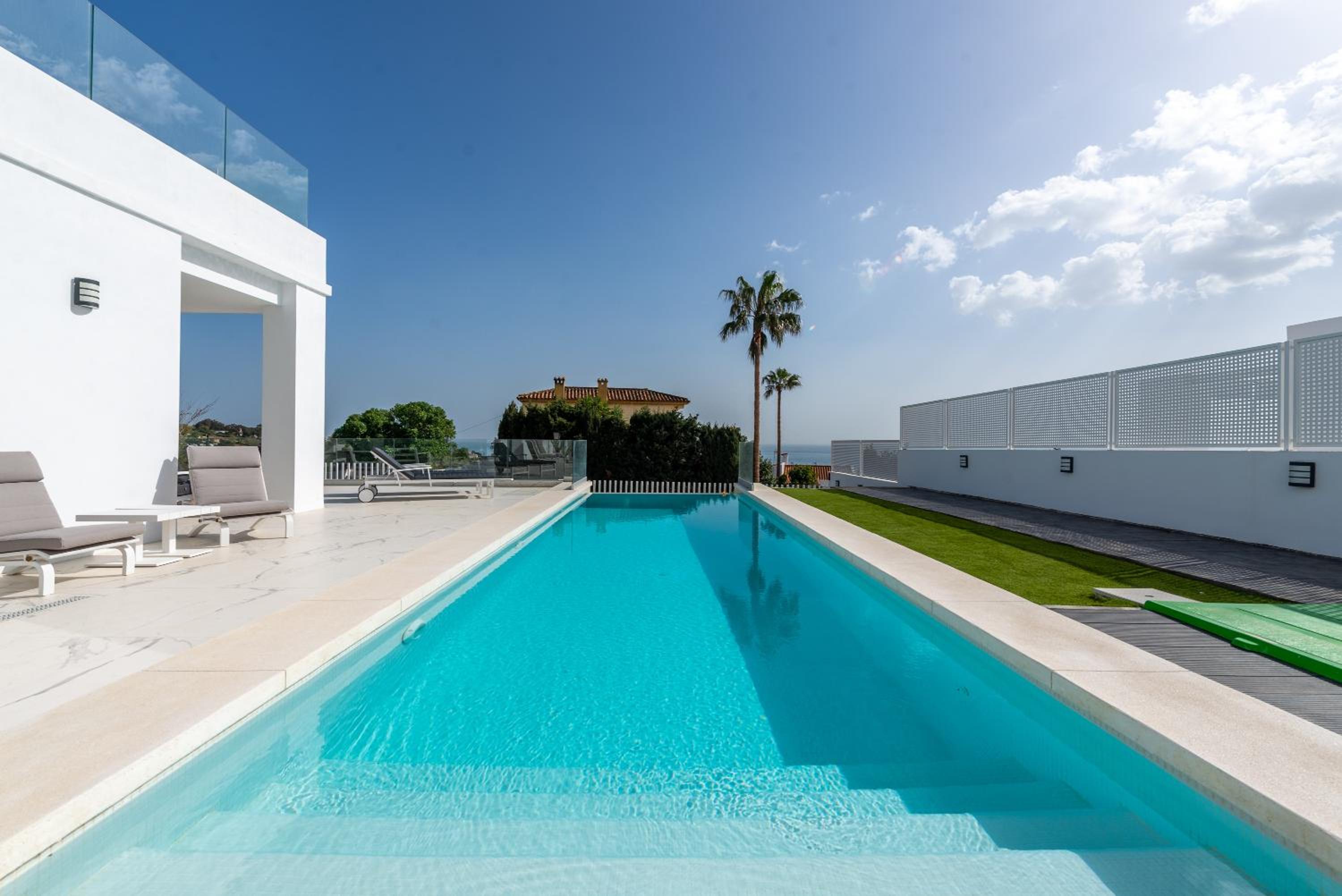 luxurious villa MOGA overlooking the sea and Gibraltar