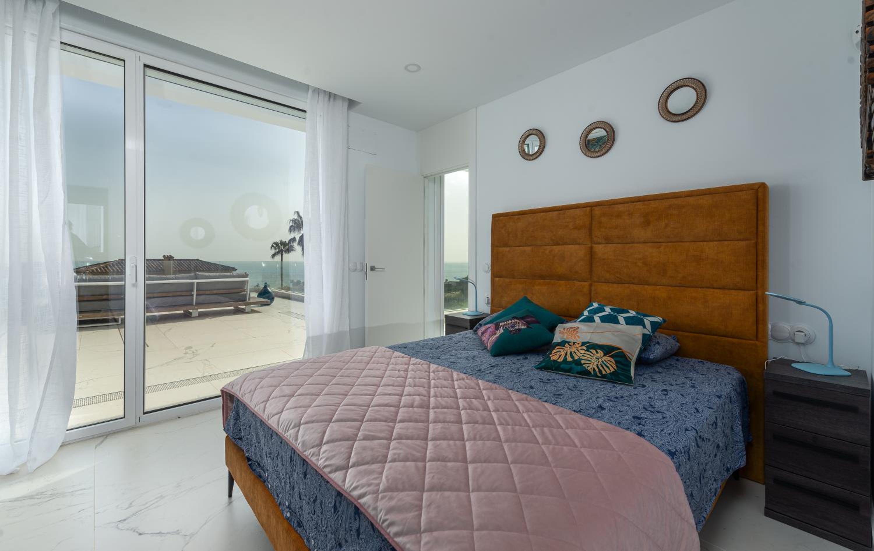 luxurious villa MOGA overlooking the sea and Gibraltar