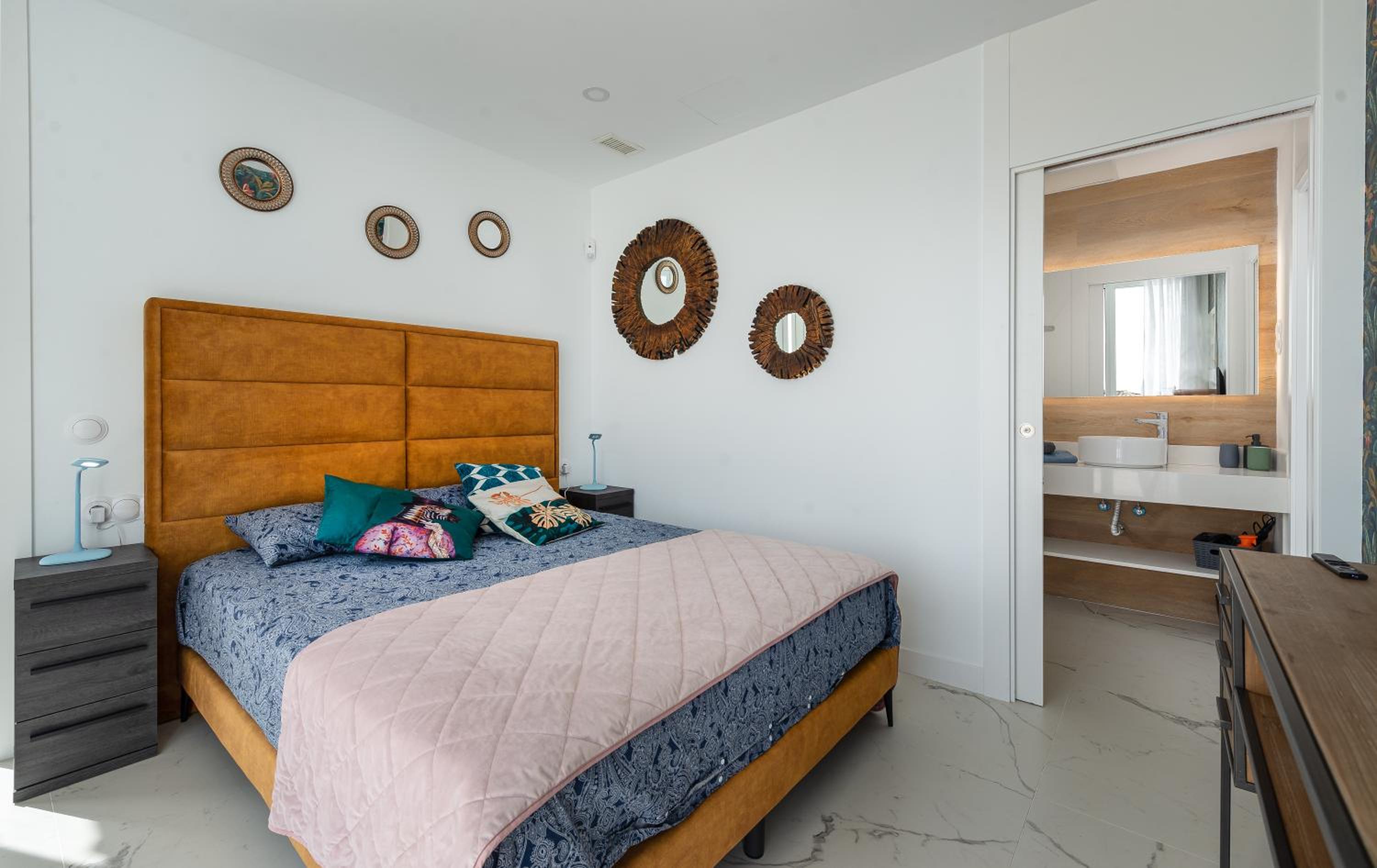 luxurious villa MOGA overlooking the sea and Gibraltar