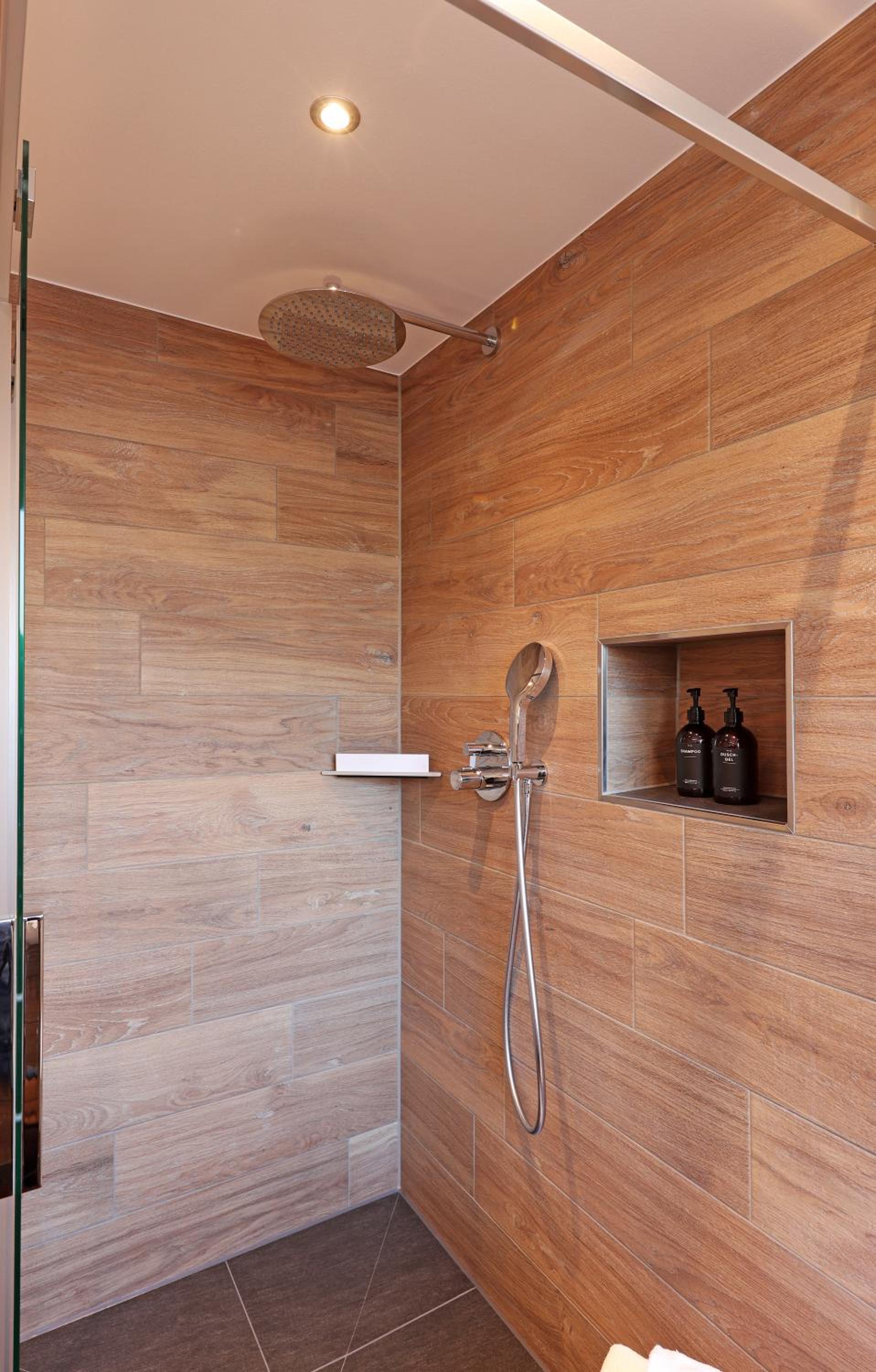 Ruhige Chalet-Style Suite am Kurpark neben der Therme