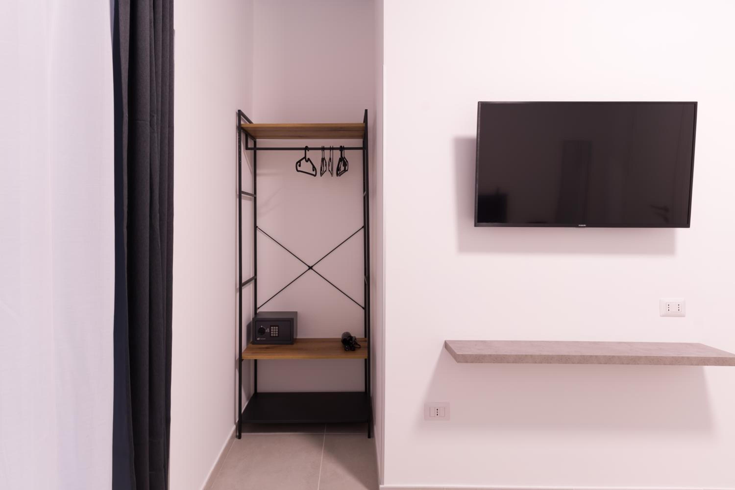 Sleep INN Toledo - SELF CHECK-IN