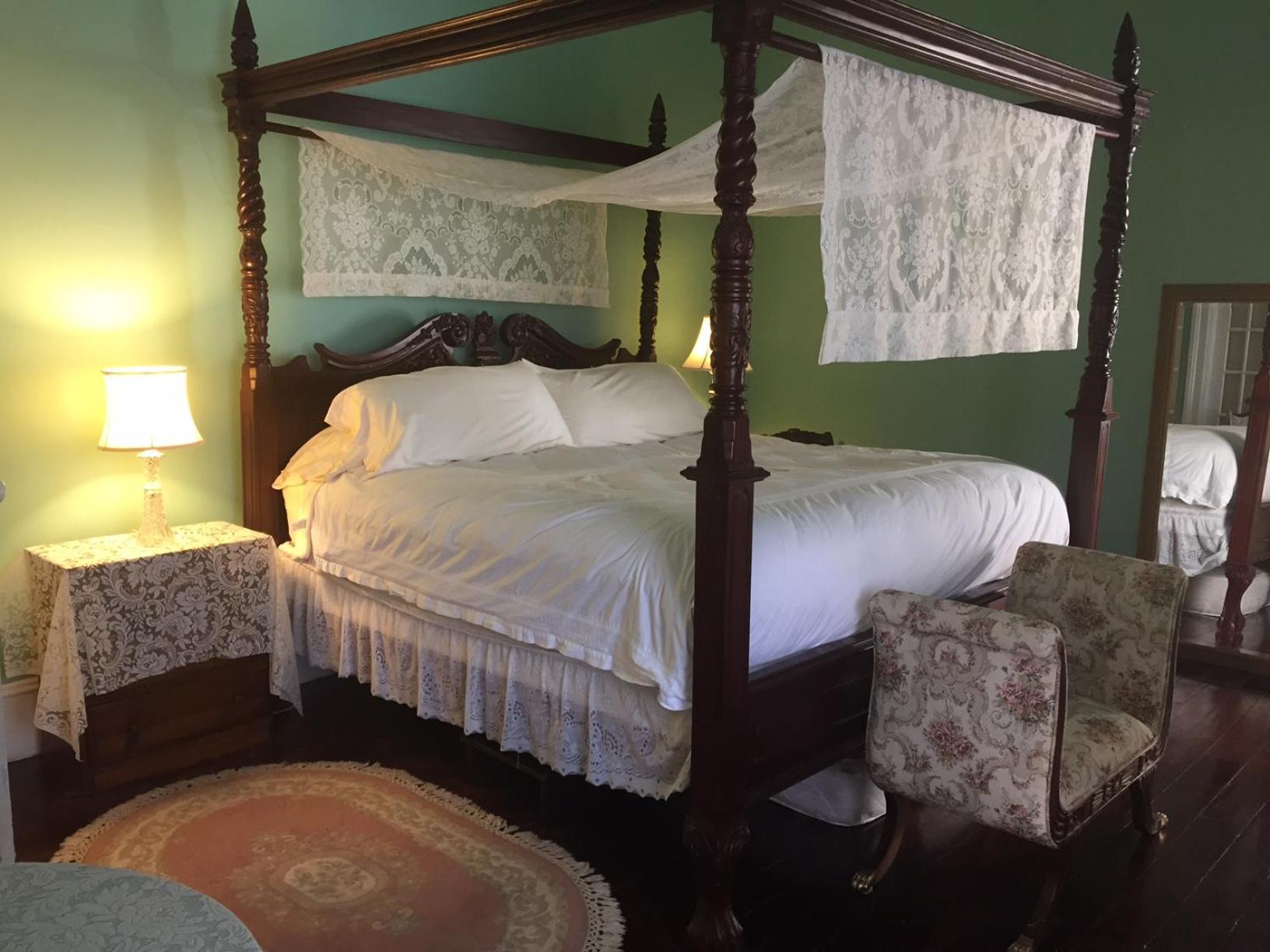 1872 Denham Inn